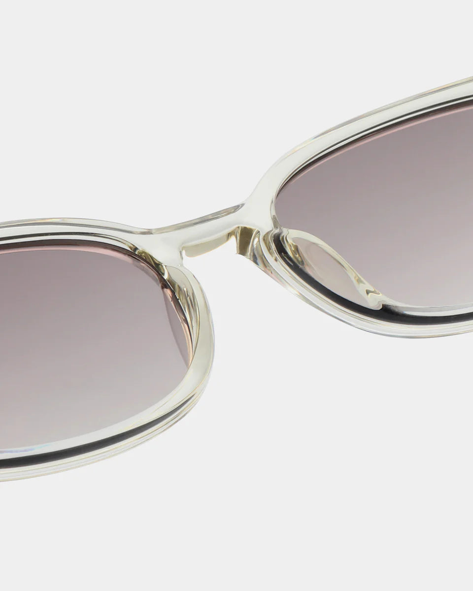 A.Kjaerbede エキアビト / CHARLIE チャーリー (Ecru Transparent エクリュトランスペアレント)