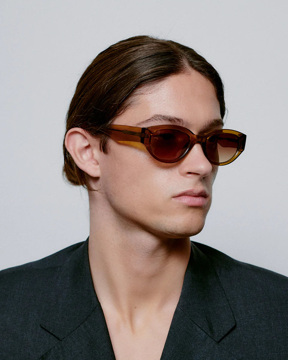 A.Kjaerbede エキアビト / WINNIE ウィニー (Smoke Transparent スモークトランスペアレント)