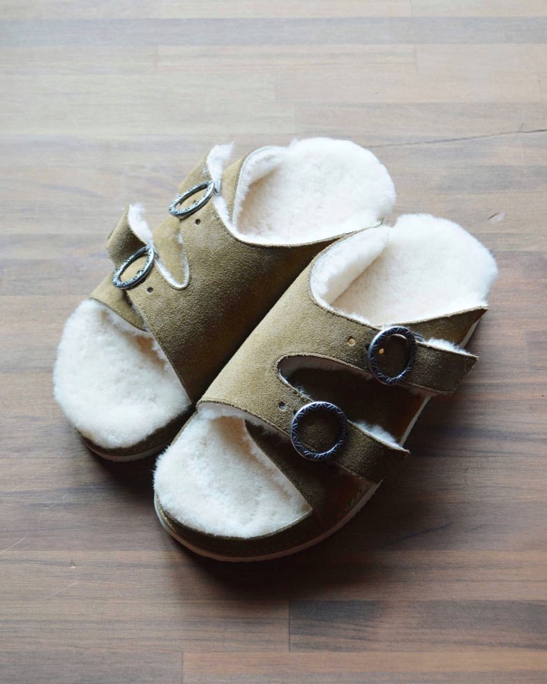 Commodities コモディティーズ / EASY WARM BELTED SLIDE イージーウォームベルテッドスライド (BROWN ブラウン)