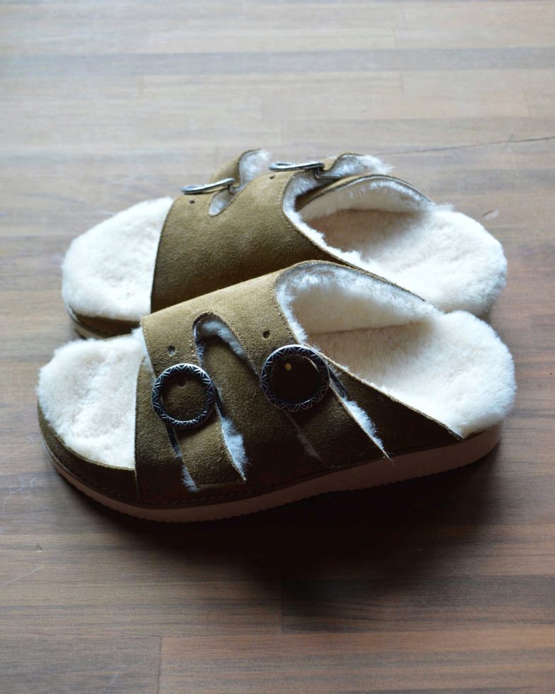 Commodities コモディティーズ / EASY WARM BELTED SLIDE イージーウォームベルテッドスライド (BROWN ブラウン)