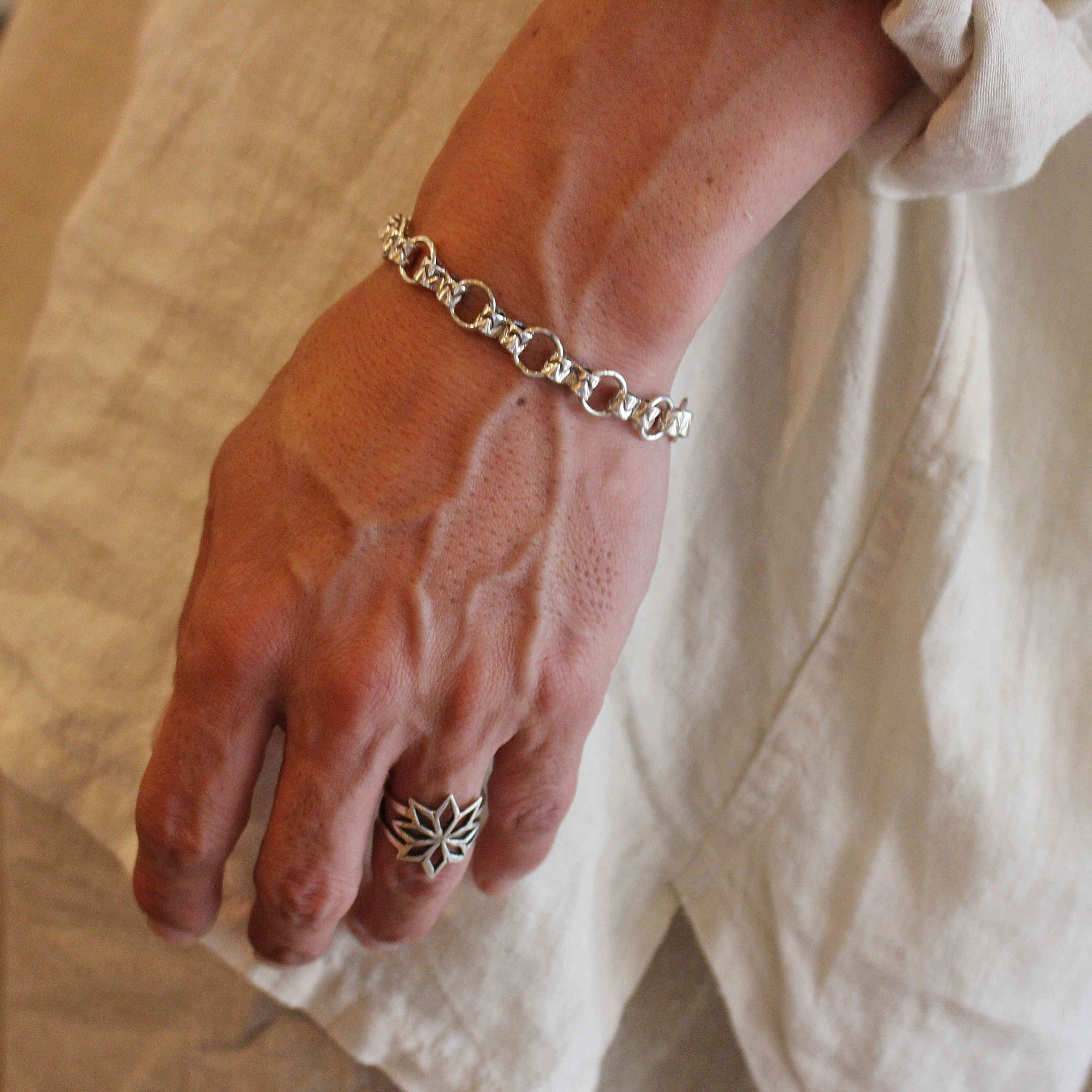 Indian jewelry インディアンジュエリー / Navajo BRACELET ナバホ族 ブレスレット (Wyatt Lee Anderson ワイアット リー アンダーソン)