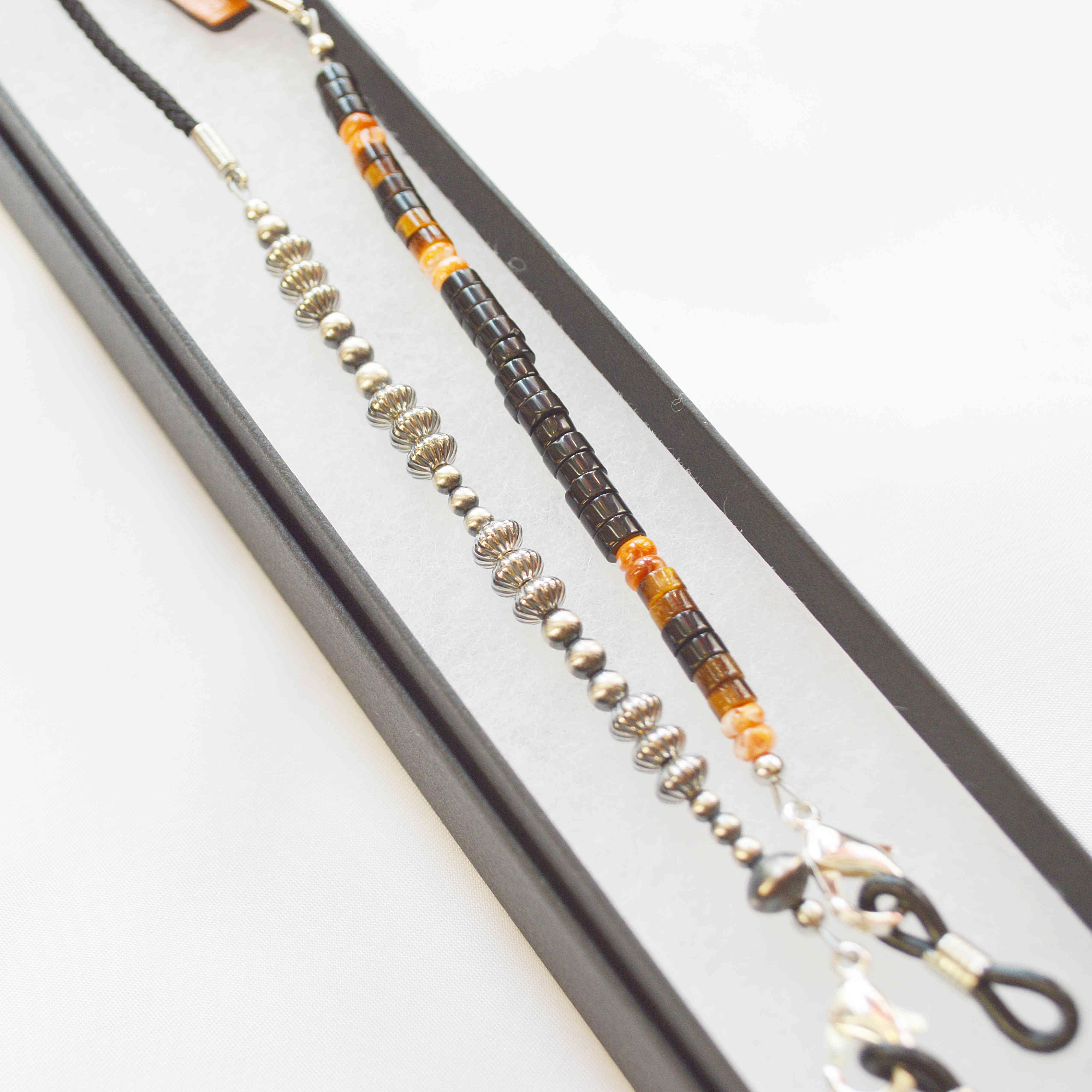 ITUAIS イトゥアイス / VARIOS HORDER バリオスホルダー (Navijo Pearls ナヴァホパール)