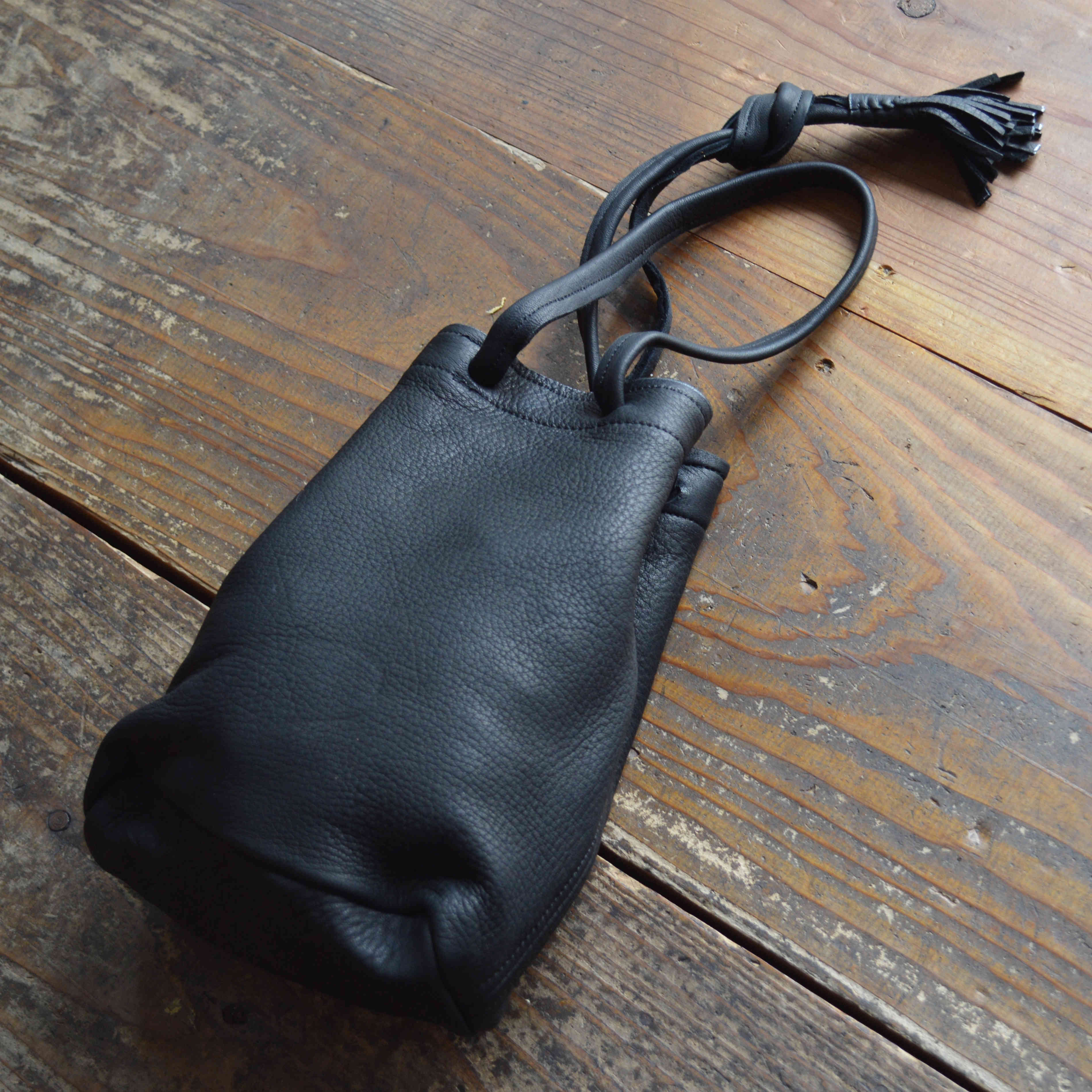 Nasngwam.×early morning / DEARSKIN WHISKY BAG (BLACK)