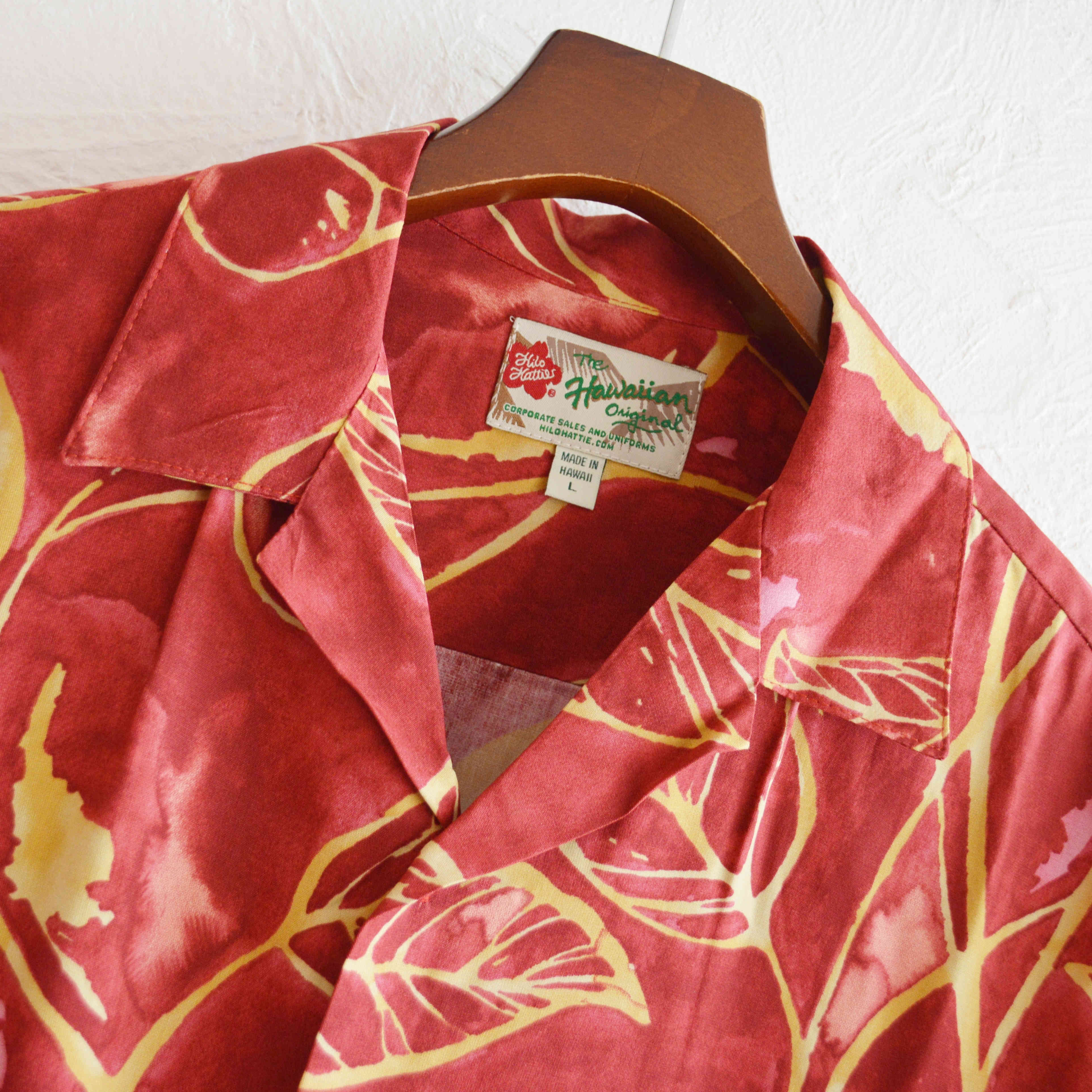 Hilo Hattie / Rayon Aloha Shirt (WINE)