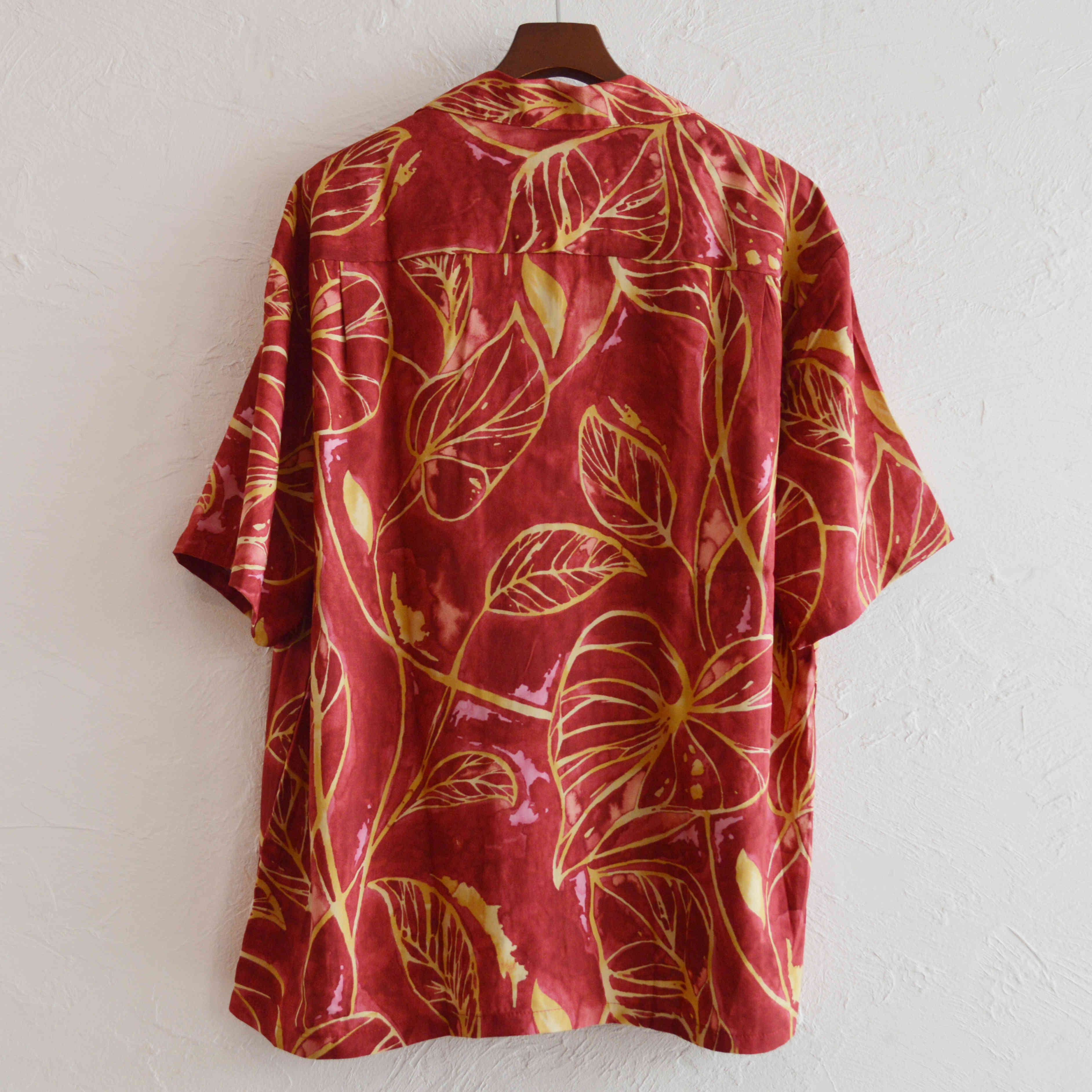 Hilo Hattie / Rayon Aloha Shirt (WINE)