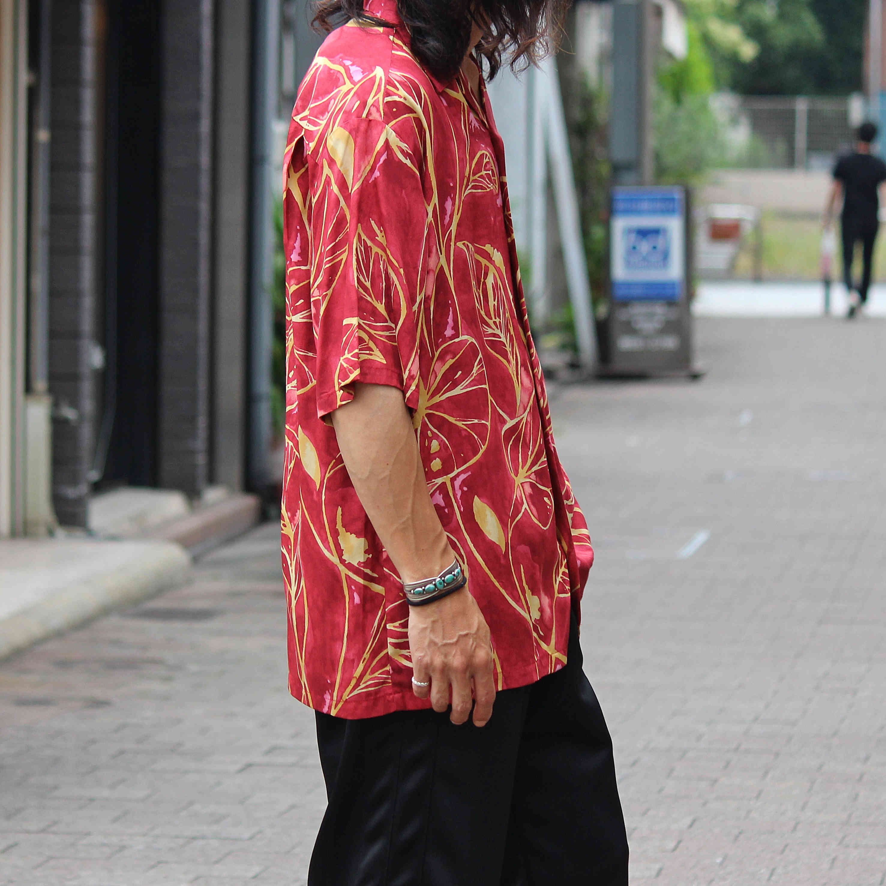 Hilo Hattie / Rayon Aloha Shirt (WINE)