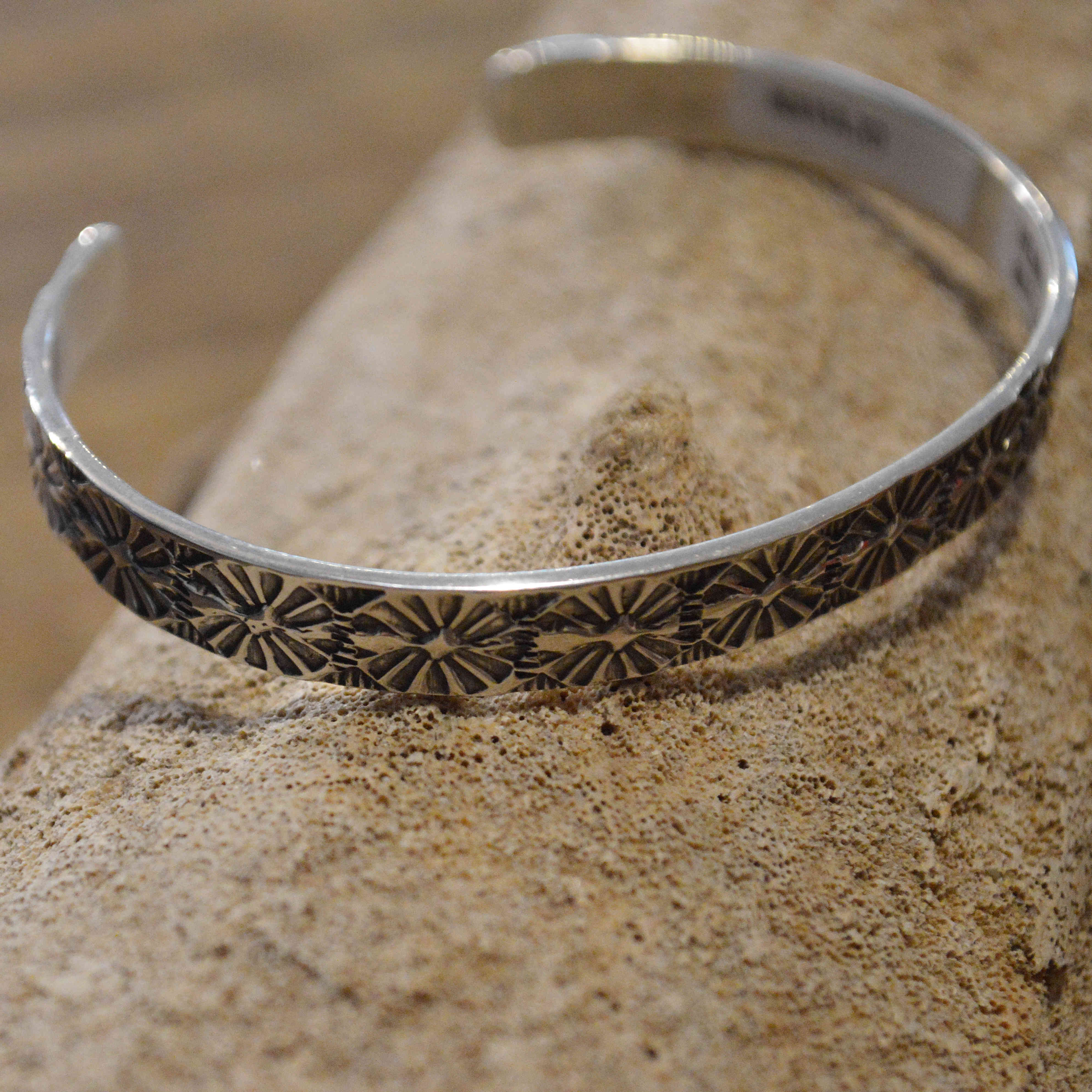 Indian jewelry / Navajo BANGLE (HENRY MARIANO)