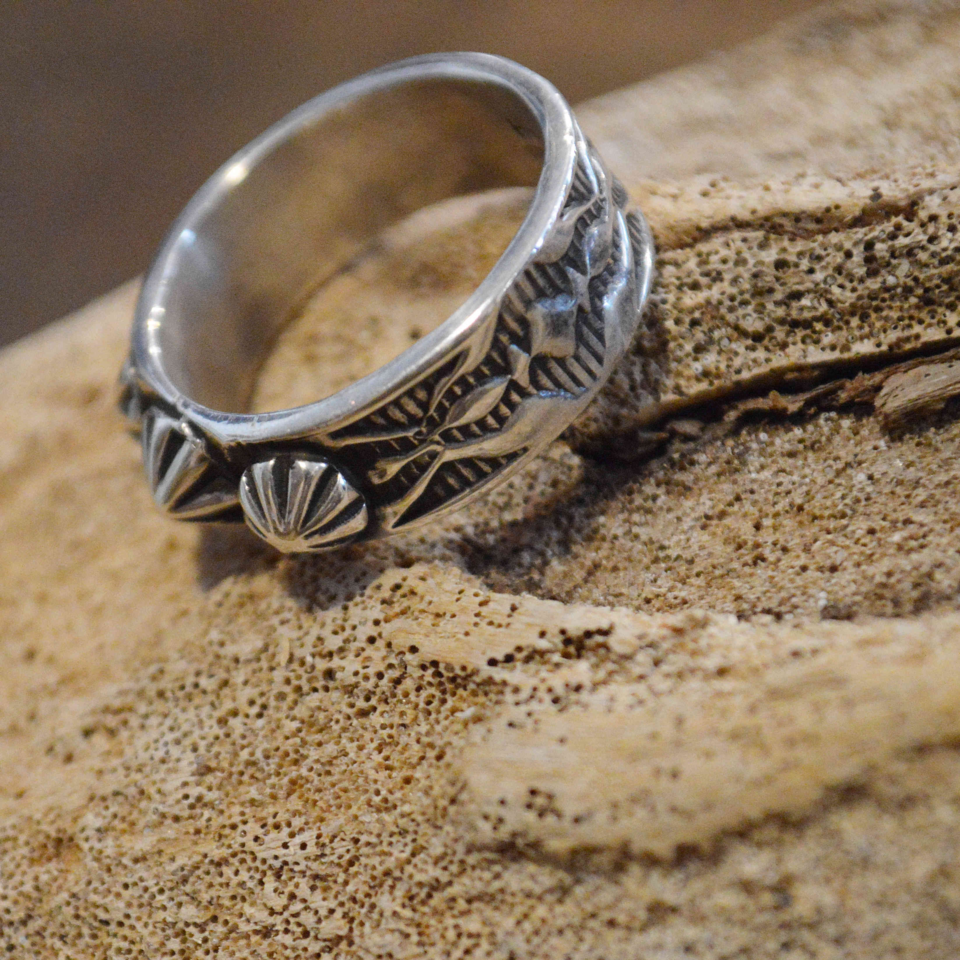 Indian jewelry / Navajo Ring (HENRY MARIANO)