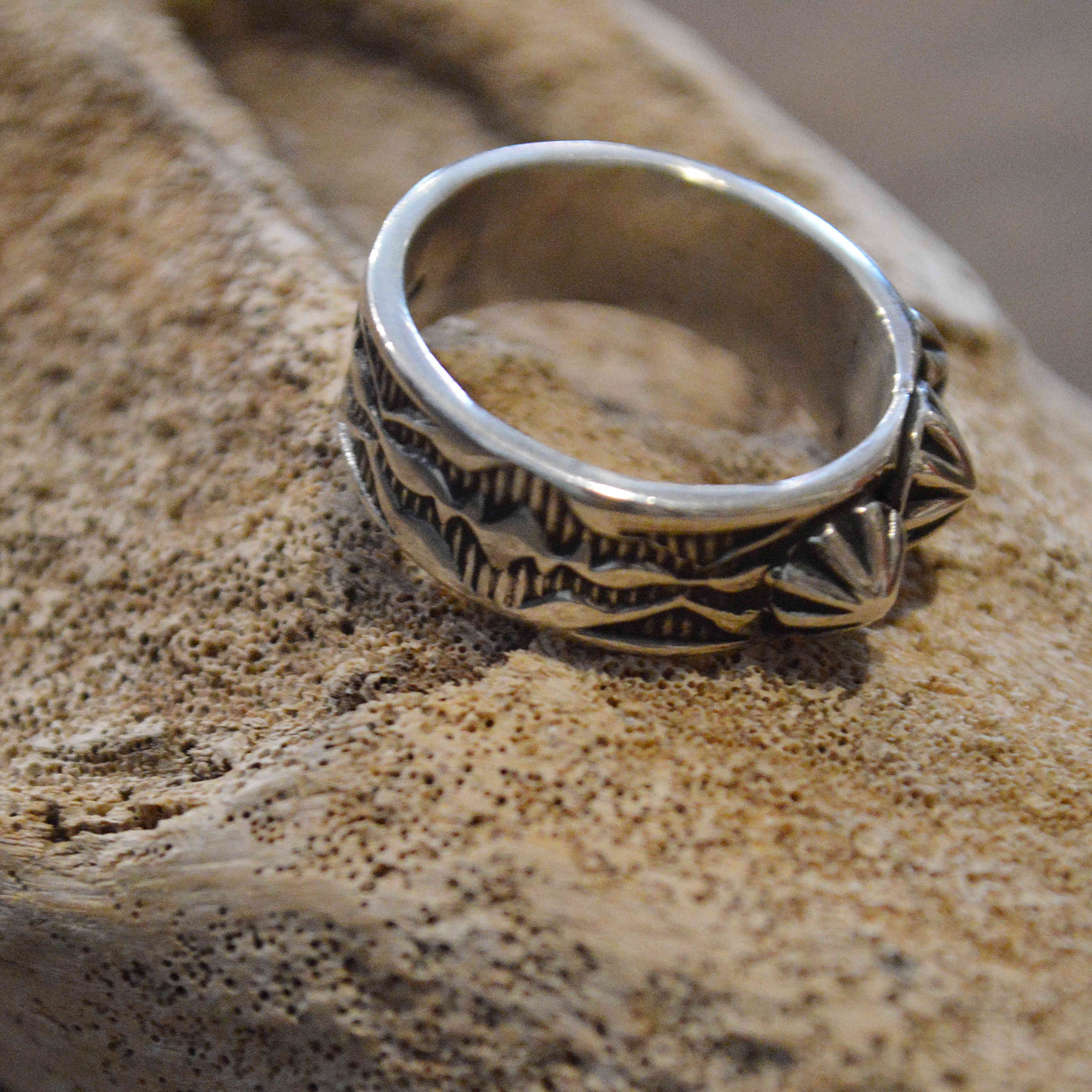 Indian jewelry / Navajo Ring (HENRY MARIANO)