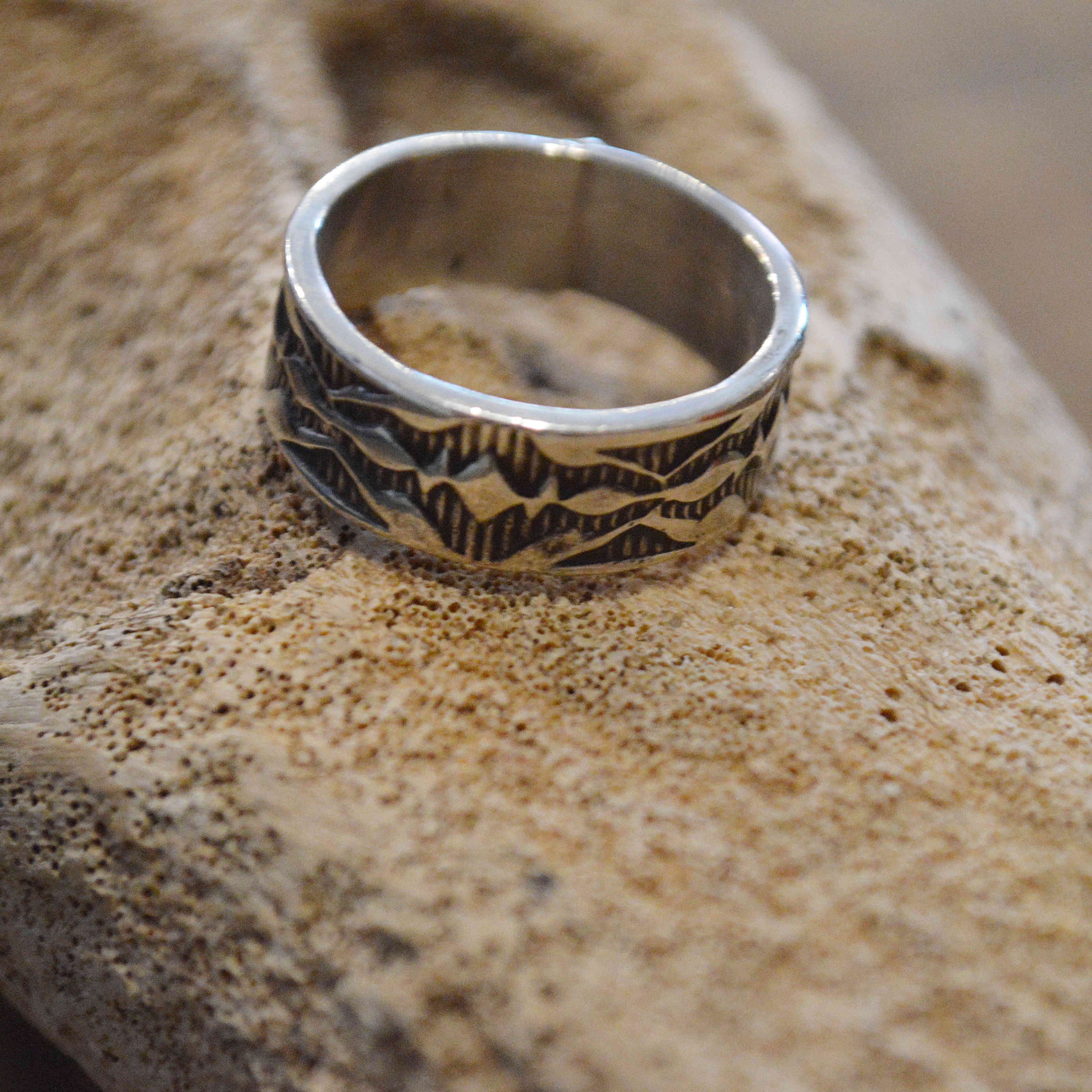 Indian jewelry / Navajo Ring (HENRY MARIANO)