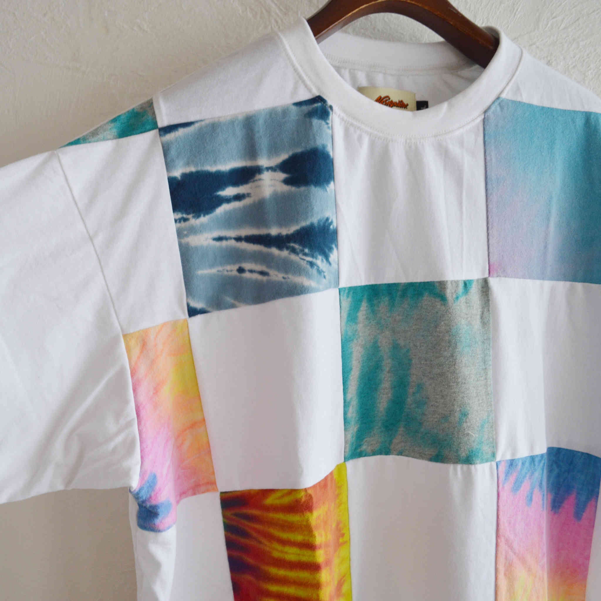 Nasngwam. / SQUARE TEE (WHITE)