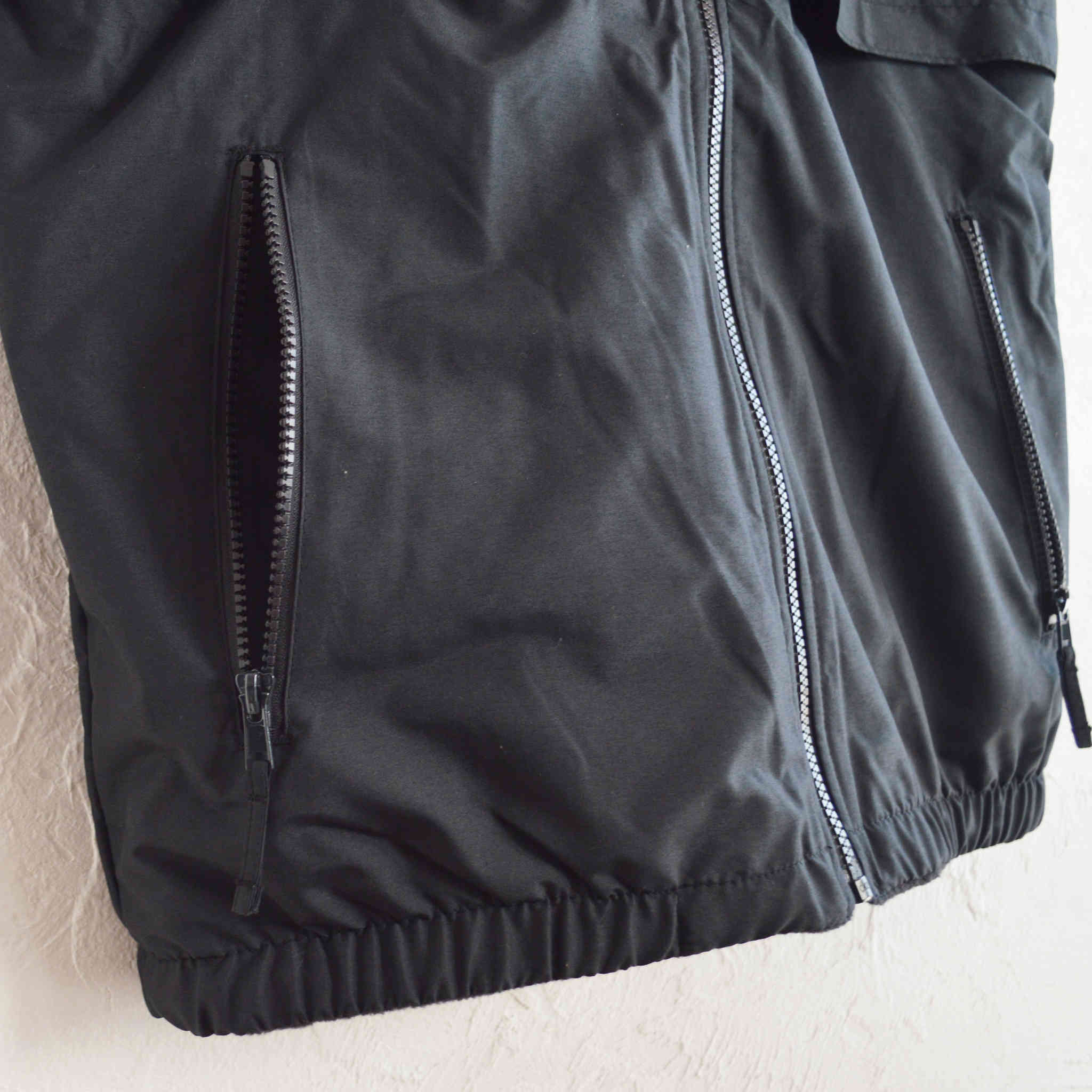 PORT AUTHORITY ポートオーソリティ / REVERSIBLE CHARGER VEST リバーシブルチェンジャーベスト (TRUE BLACK トゥルーブラック)