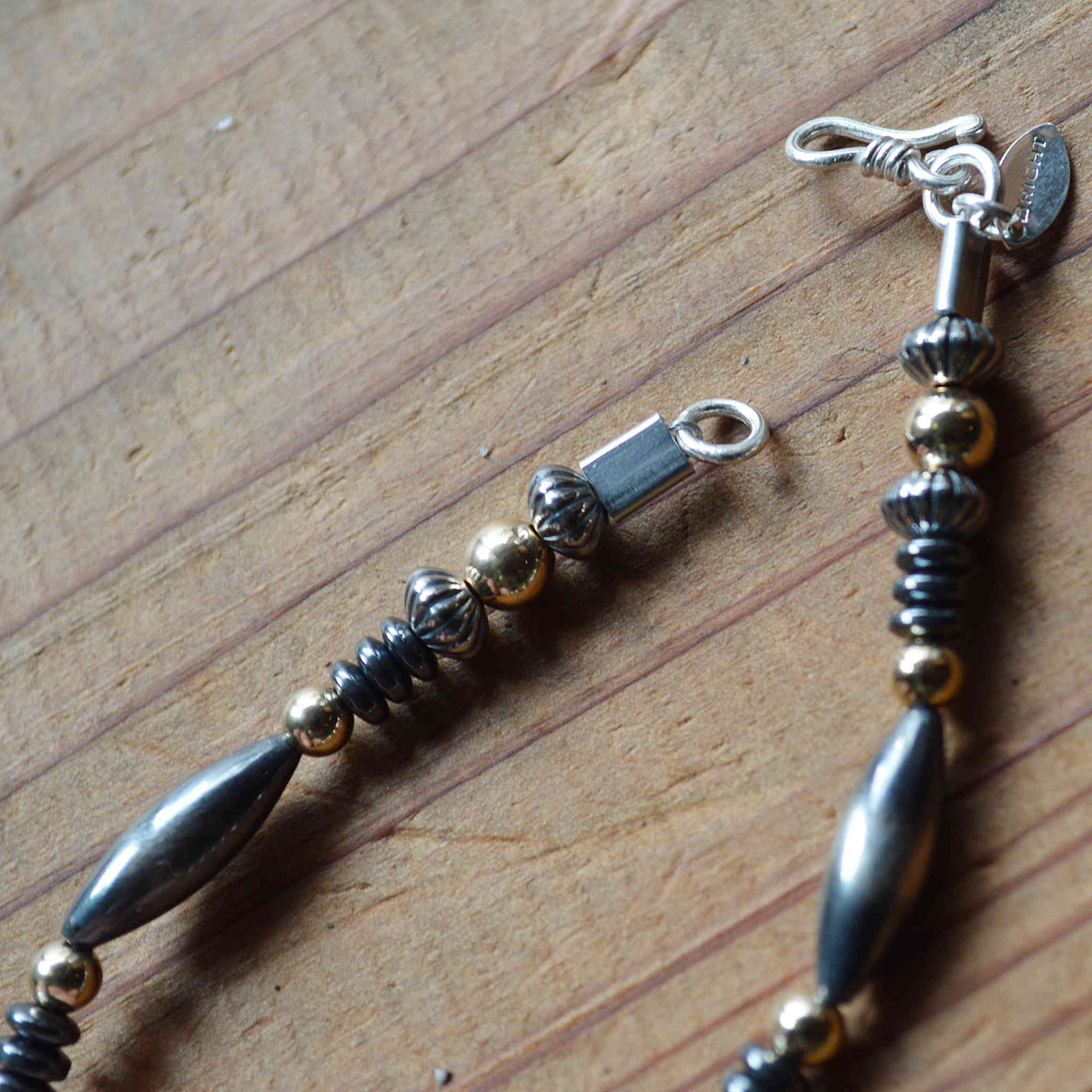 Bright ブライト / Wave S Hematite Bracelet ウェーブエスヘマタイト ブレスレット