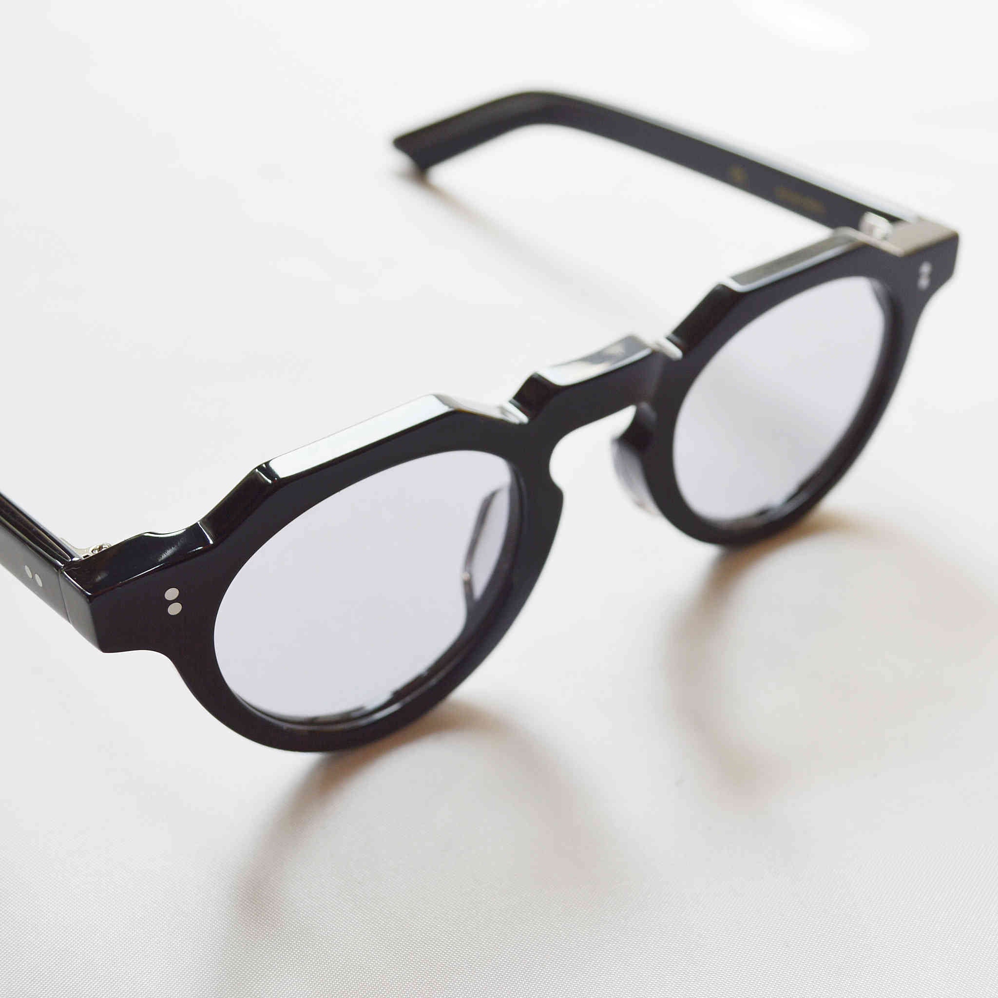 few フュー / F5 エフファイブ (black ブラック)