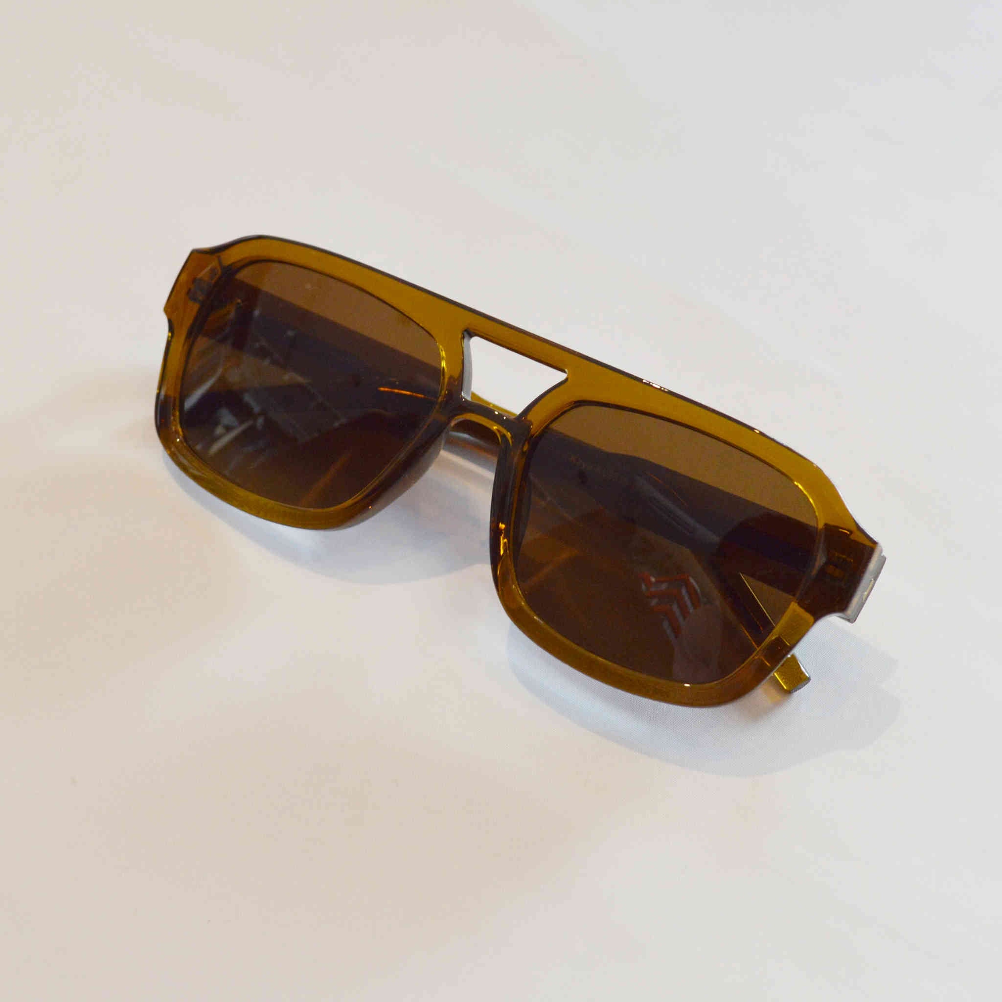 A.Kjaerbede エキアビト / KAYA カヤ (Smoke Transparent スモークトランスペアレント)