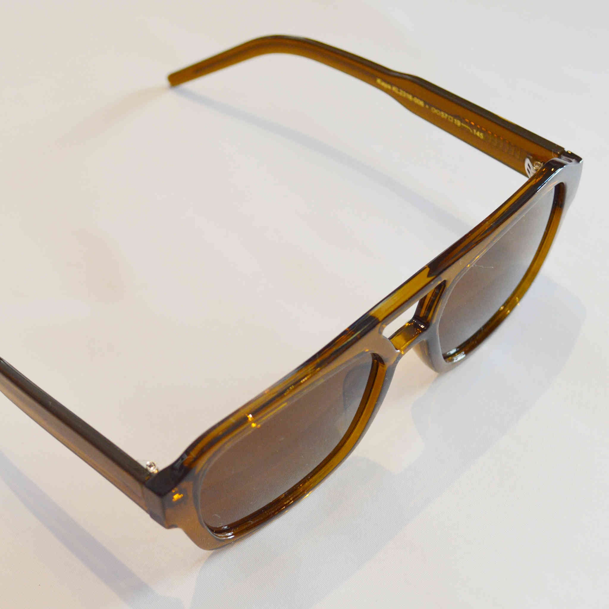 A.Kjaerbede エキアビト / KAYA カヤ (Smoke Transparent スモークトランスペアレント)