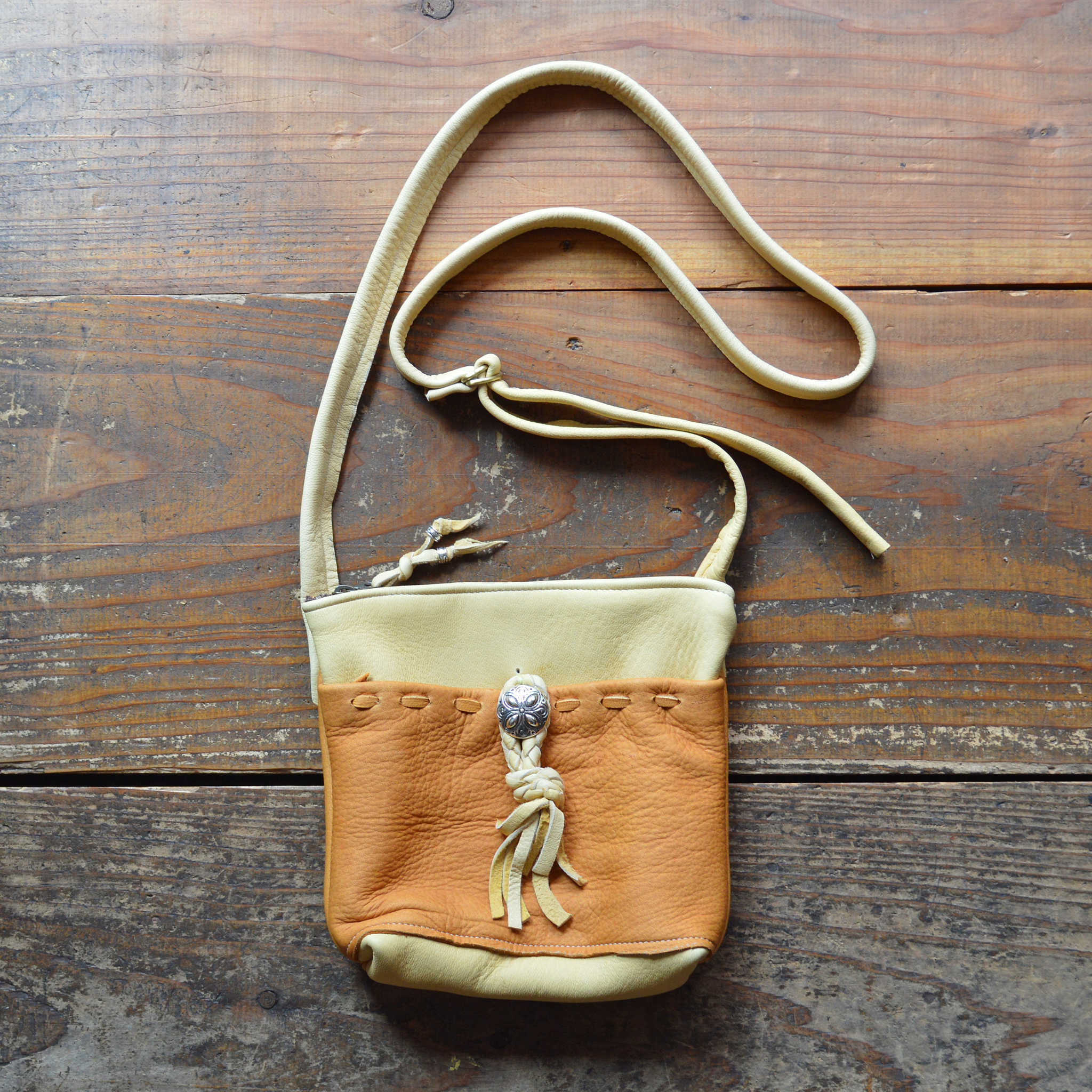 Nasngwam.×”EARLYMORNING ナスングワム アーリーモーニング / SQUARE FASTENER SACOCHE スクウェアファスナーサコッシュ (CAMEL キャメル)