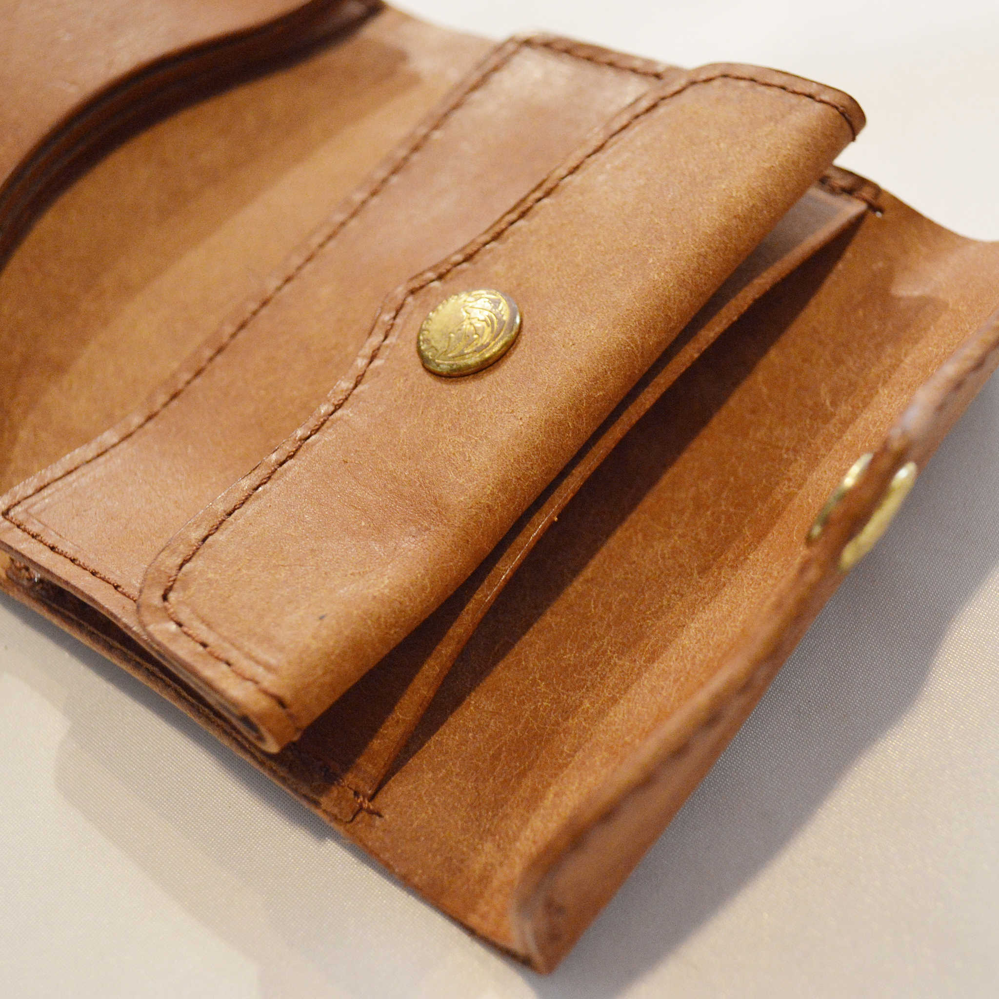 saranam サラナン / 三つ折りサイフ (Pueburo BROWN プエブロブラウン)