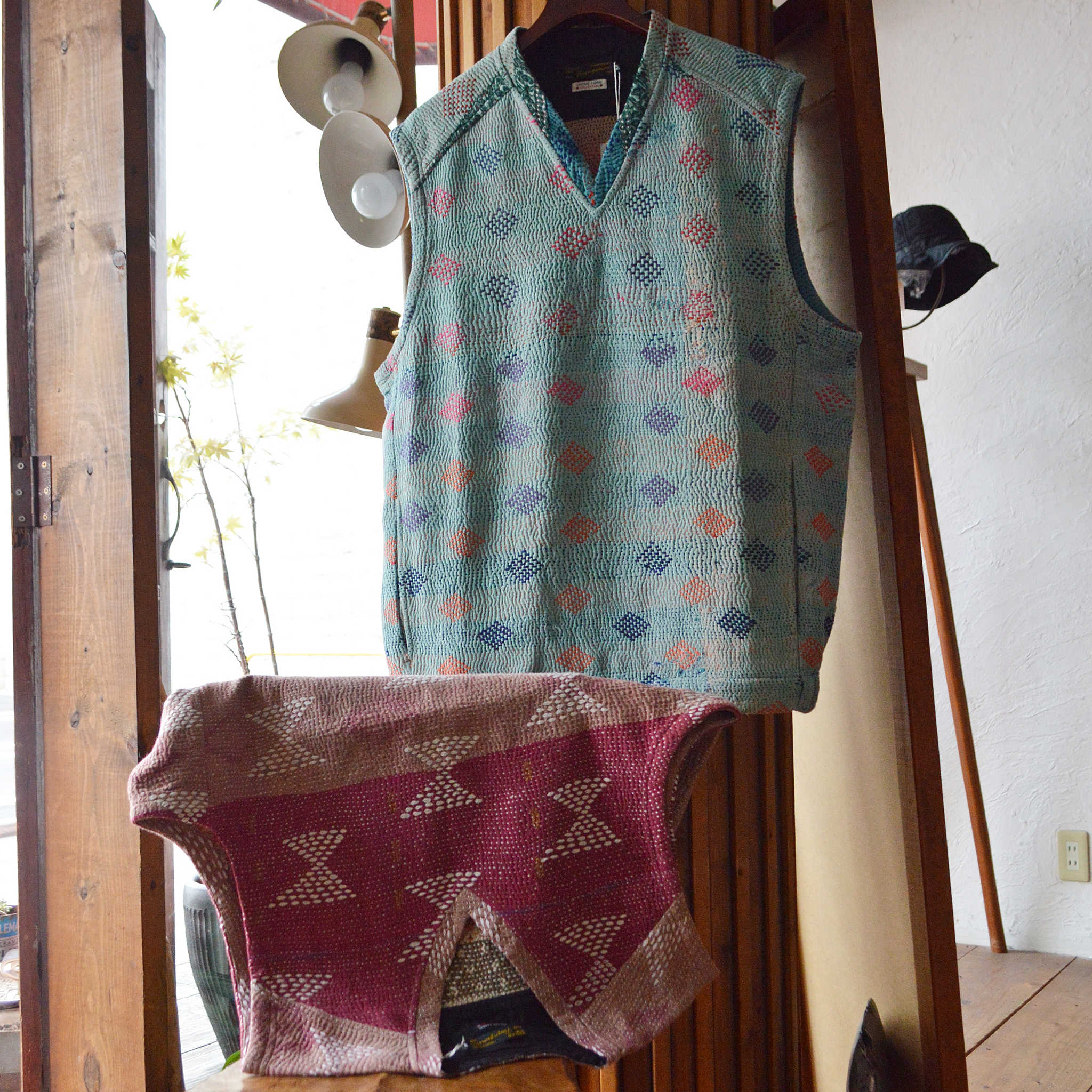 Nasngwam. ナスングワム / ATAVISM VEST アタビズムベスト (RALLI QUILT ラリーキルト)