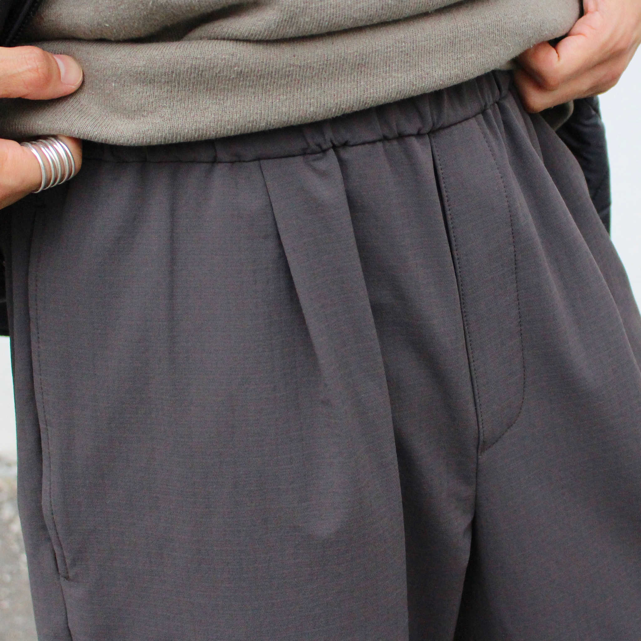 YONCA ヨンカ / COMFORT TECH FLEECE PANTS WIDE カモフォートテックフリースパンツワイド (MOSS CHARCOAL モスチャコール)