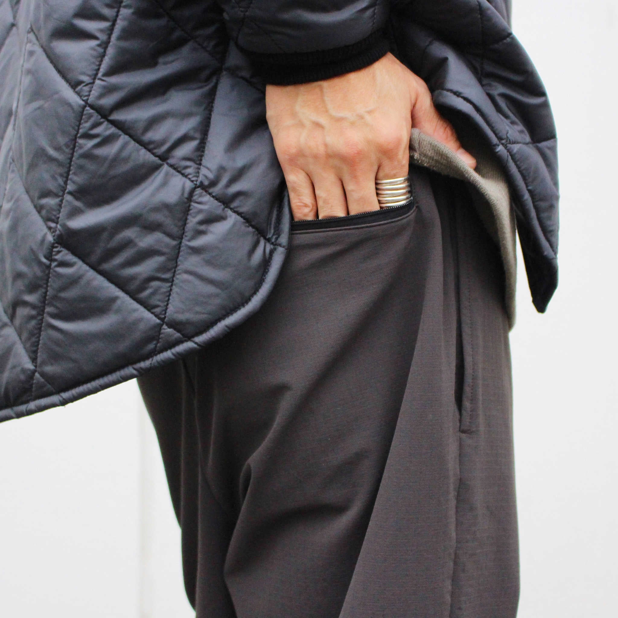 YONCA ヨンカ / COMFORT TECH FLEECE PANTS WIDE カモフォートテックフリースパンツワイド (MOSS CHARCOAL モスチャコール)