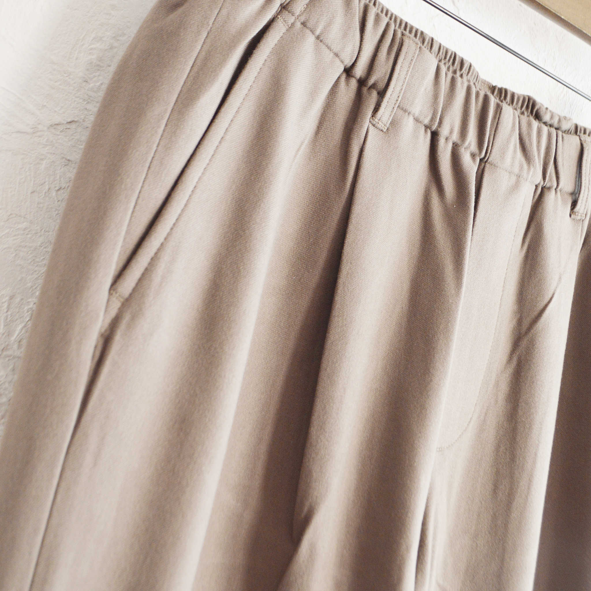 LAMOND ラモンド / CASHMERE TOUCH EASY SLACKS カシミアタッチイージースラックス (GREIGE グレージュ)