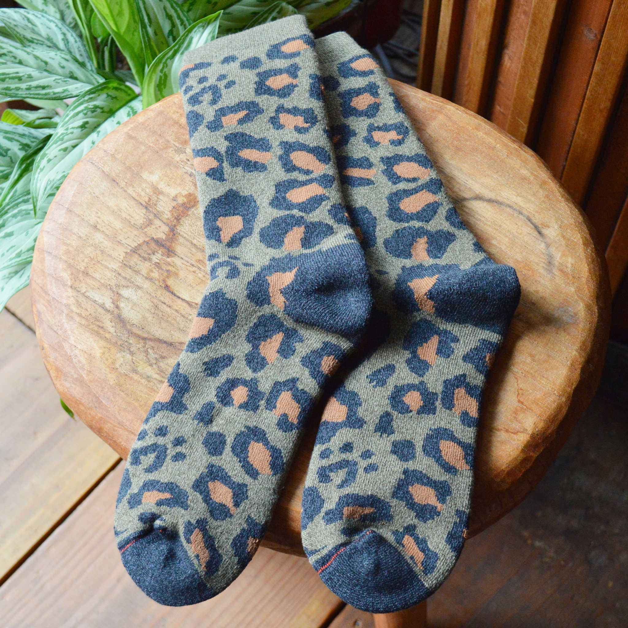 ROTOTO ロトト / PILE LEOPARD CREW SOCKS パイルレオパードクルーソックス