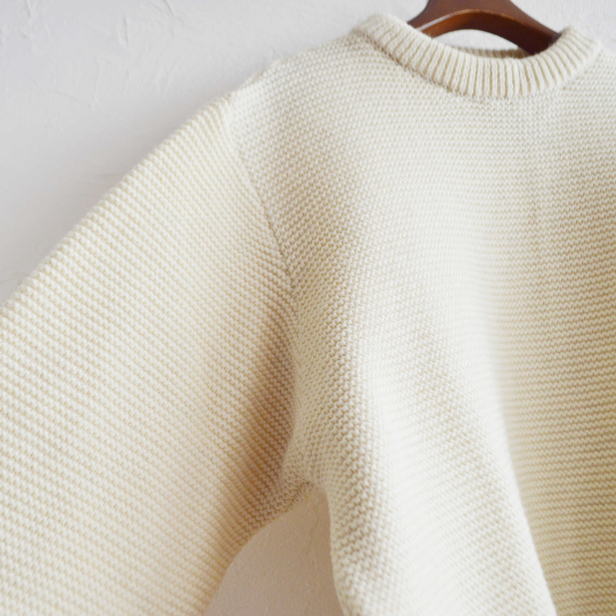 Kerry Woollen Mills ケリーウーレンミルズ / PEARL STITCH DROP SHOULDER CREW NECK SWEATER (PURE ARAN ピュアアラン)