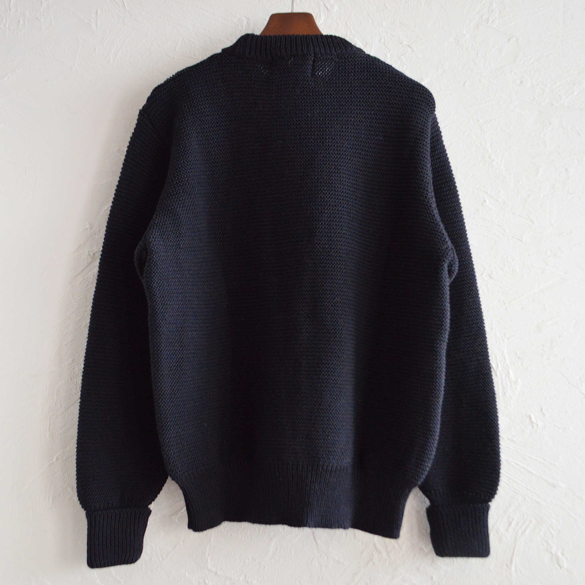 Kerry Woollen Mills ケリーウーレンミルズ / PEARL STITCH DROP SHOULDER CREW NECK SWEATER (MIDNIGHT ミッドナイト)