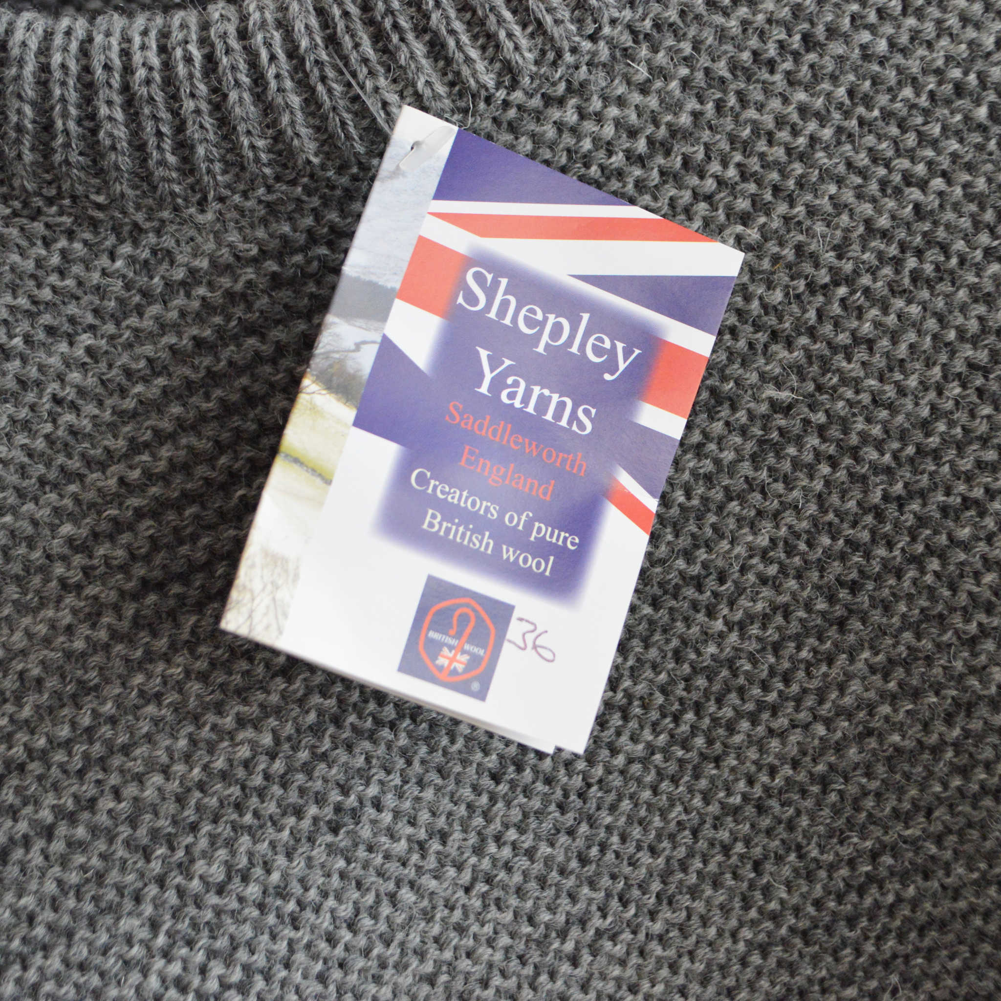 Kerry Woollen Mills ケリーウーレンミルズ / PEARL STITCH DROP SHOULDER CREW NECK SWEATER (STEEL スティール)