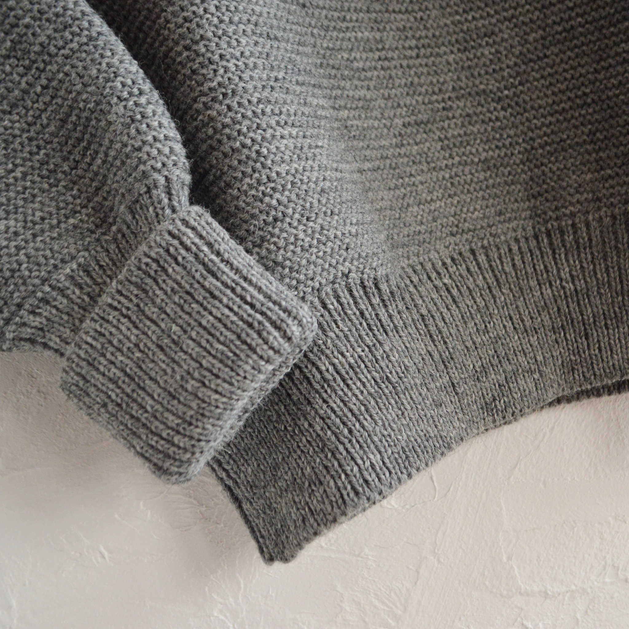 Kerry Woollen Mills ケリーウーレンミルズ / PEARL STITCH DROP SHOULDER CREW NECK SWEATER (STEEL スティール)