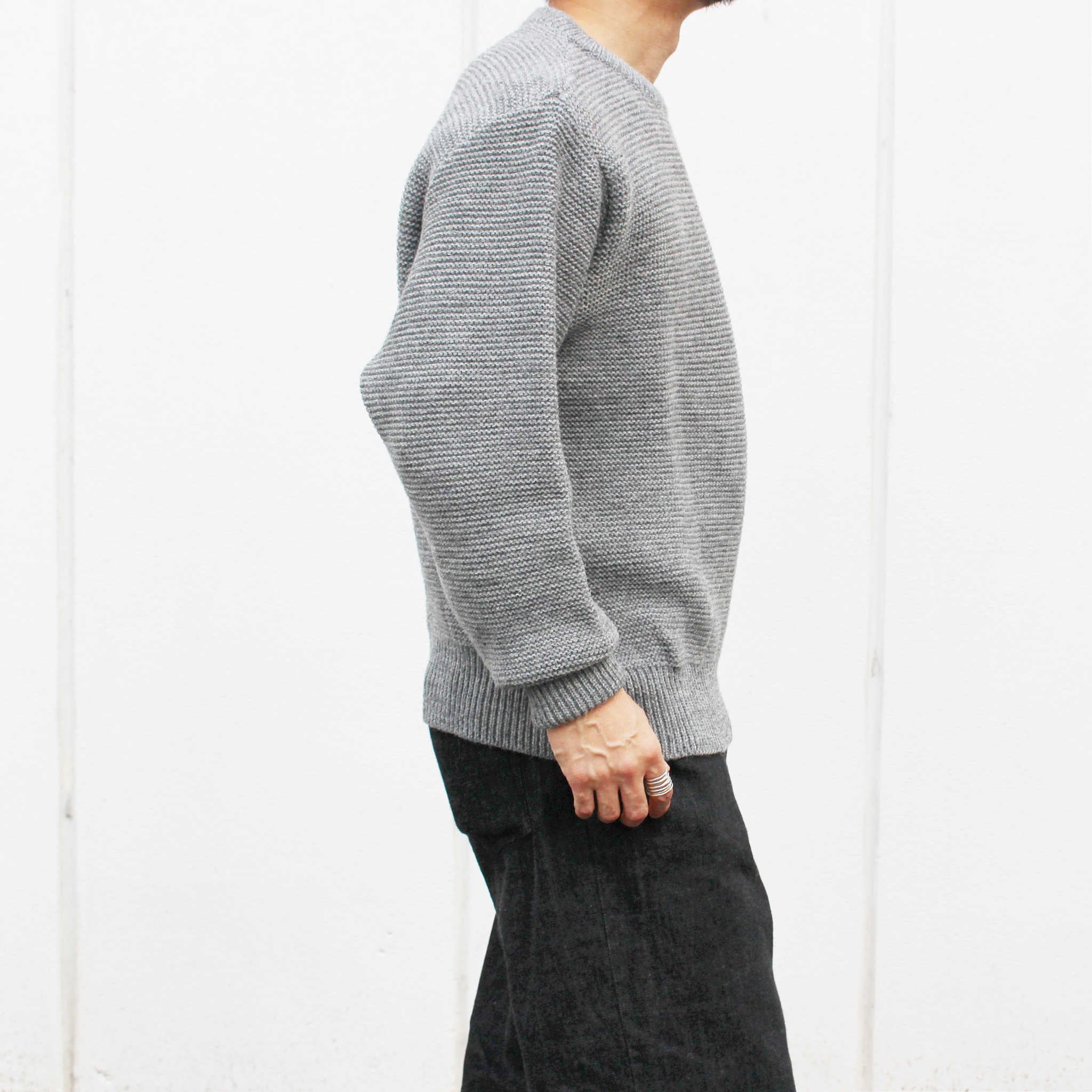 Kerry Woollen Mills ケリーウーレンミルズ / PEARL STITCH DROP SHOULDER CREW NECK SWEATER (STEEL スティール)