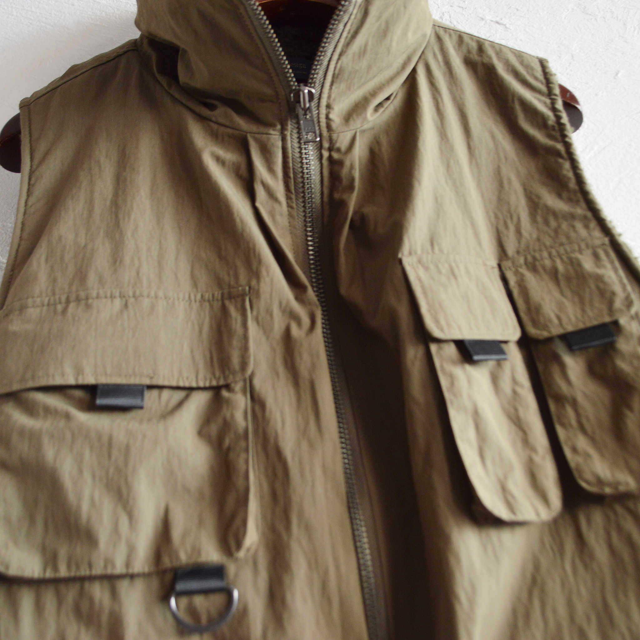 modemdesign モデムデザイン / Liner boa command vest ライナーボアコマンドベスト (KHAKI カーキ)