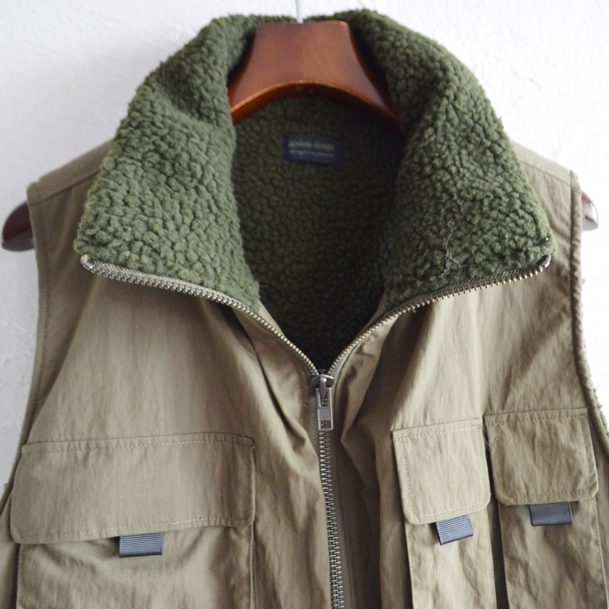 modemdesign モデムデザイン / Liner boa command vest ライナーボアコマンドベスト (KHAKI カーキ)