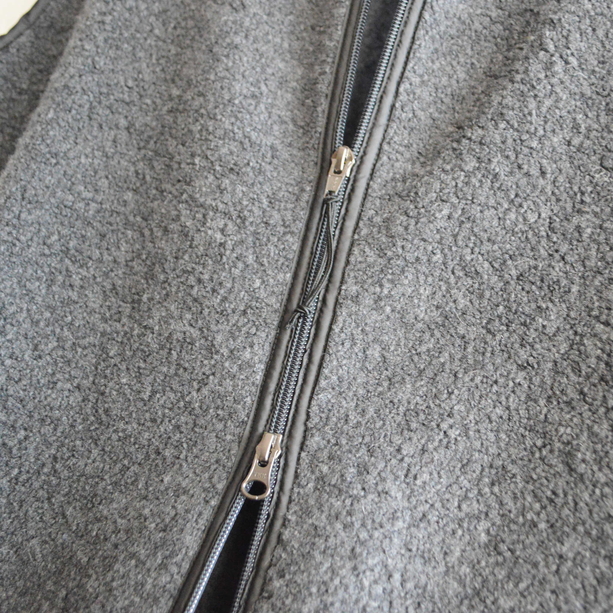 AXESQUIN アクシーズクイン / WOOL BOA VEST ウールボアベスト (CHARCOAL チャコール)