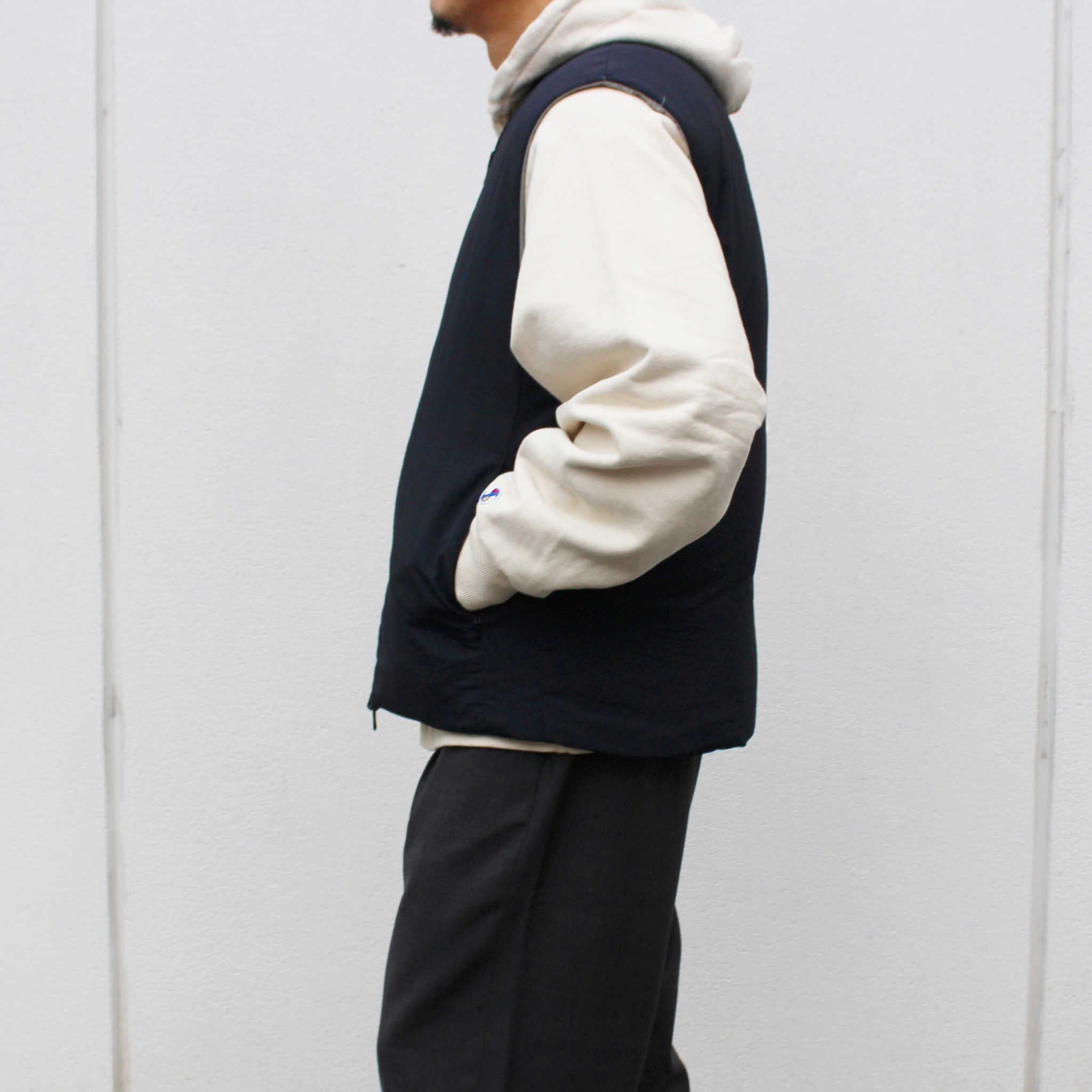 LAMOND ラモンド / LIGHT SHELL REVERSIBLE DOWN VEST ライトシェルリバーシブルダウンベスト (BLACK×SAGE GRAY ブラック)