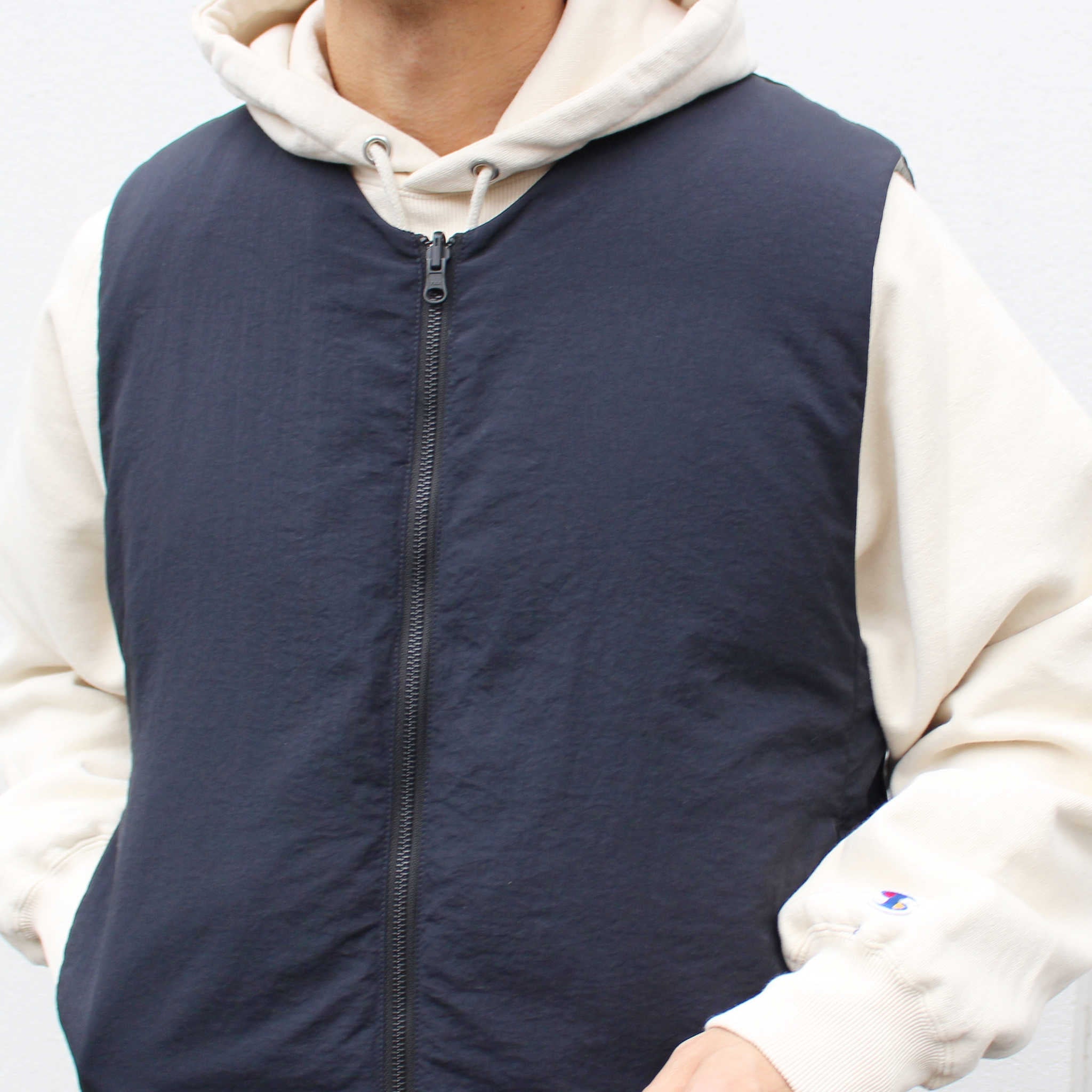 LAMOND ラモンド / LIGHT SHELL REVERSIBLE DOWN VEST ライトシェルリバーシブルダウンベスト (BLACK×SAGE GRAY ブラック)