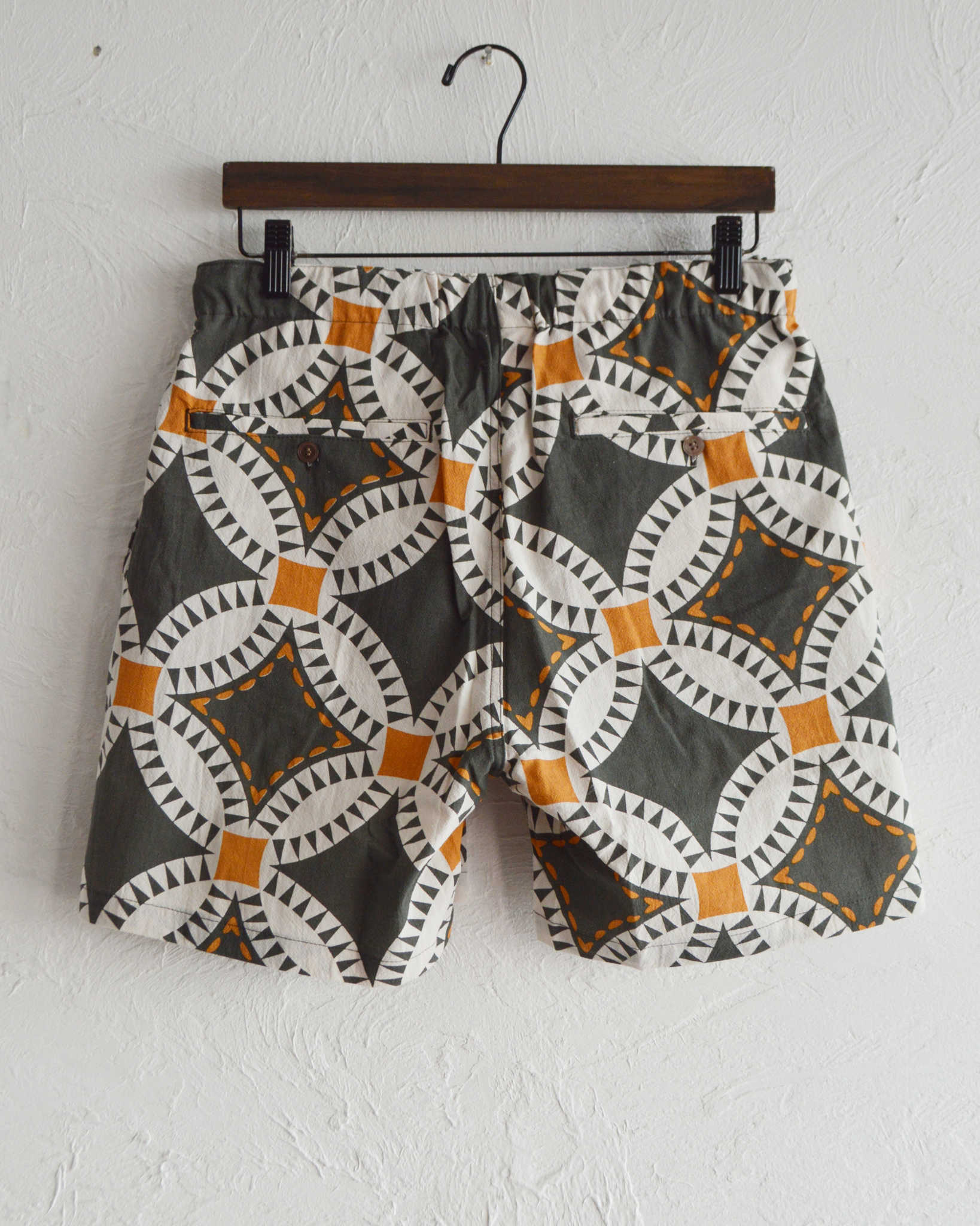 HAVE A GRATEFUL DAY ハブアグレイトフルデイ / EASY SHORTS (BLACK ブラック)