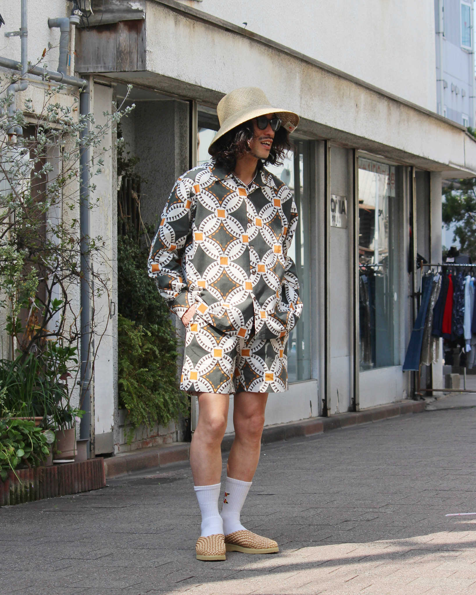 HAVE A GRATEFUL DAY ハブアグレイトフルデイ / EASY SHORTS (BLACK ブラック)