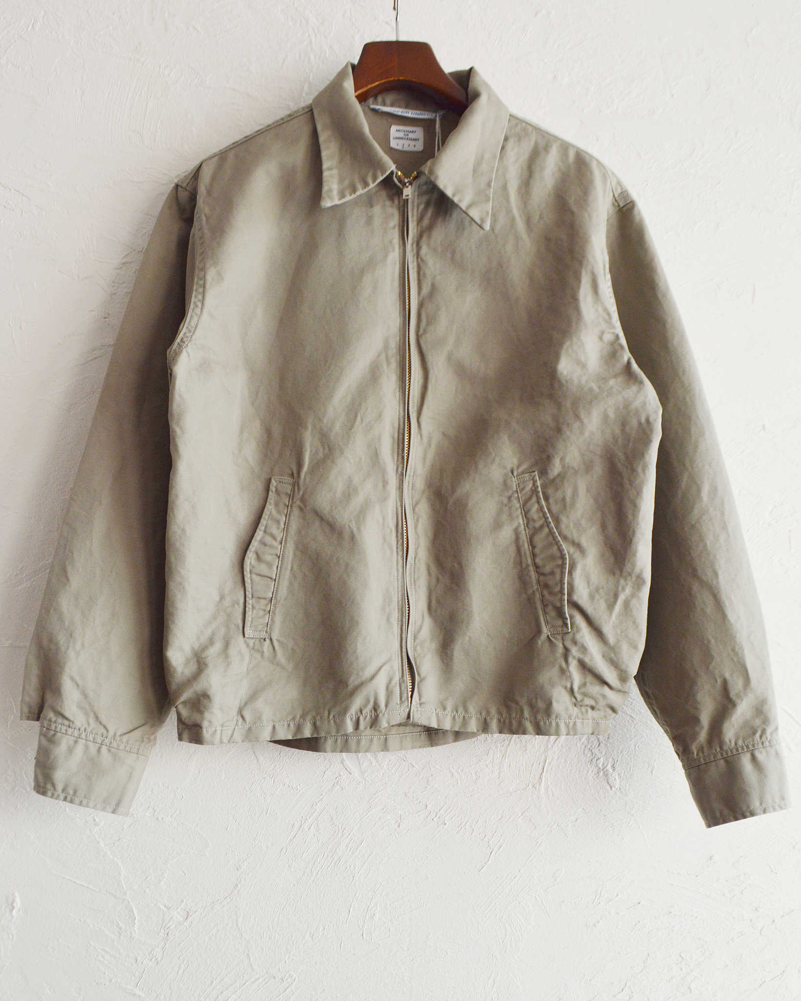 necessary or unnecessary ネセサリーオアアンネセサリー N.O.UN ナウン / TOWN タウン (STONE ストーン)