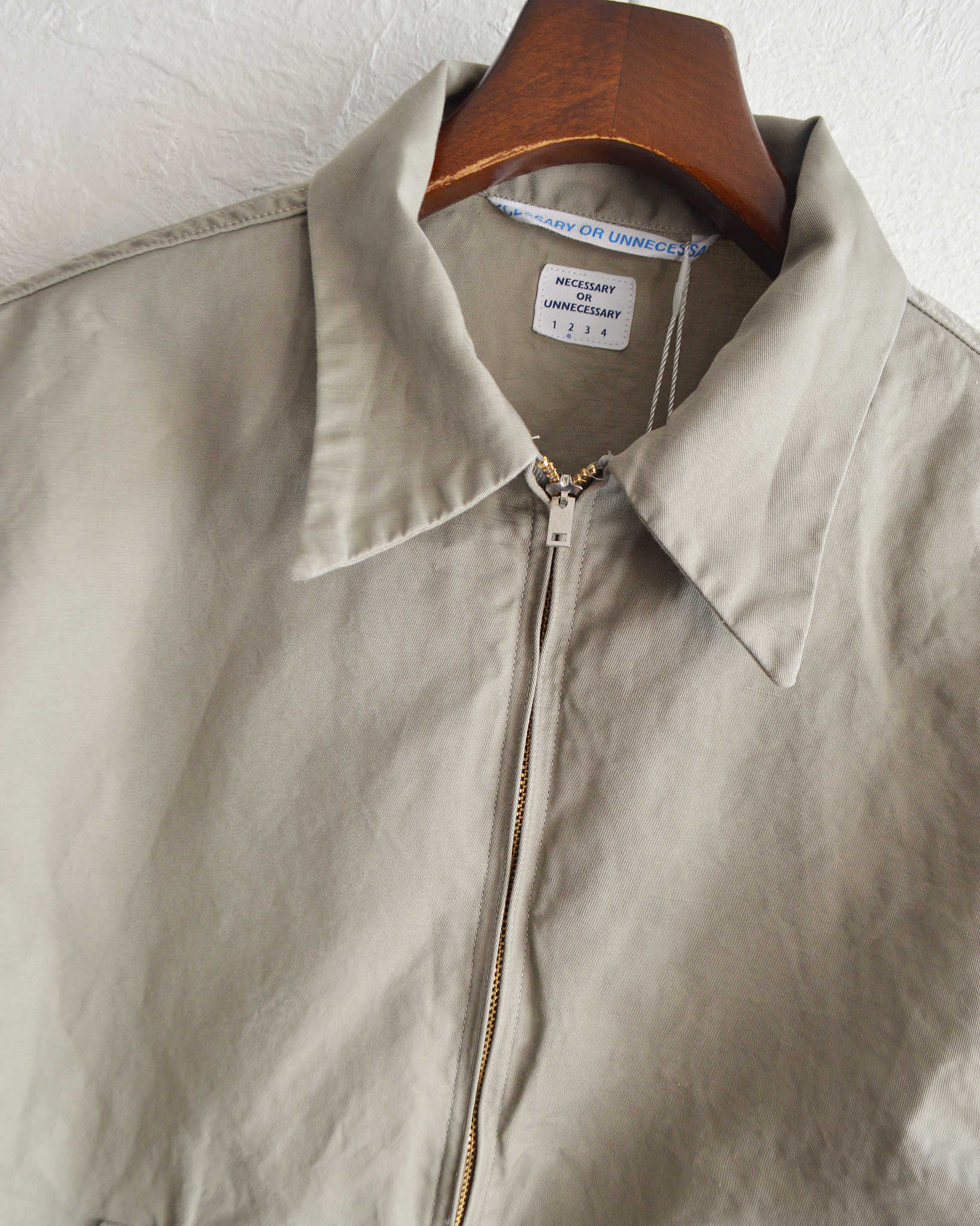 necessary or unnecessary ネセサリーオアアンネセサリー N.O.UN ナウン / TOWN タウン (STONE ストーン)