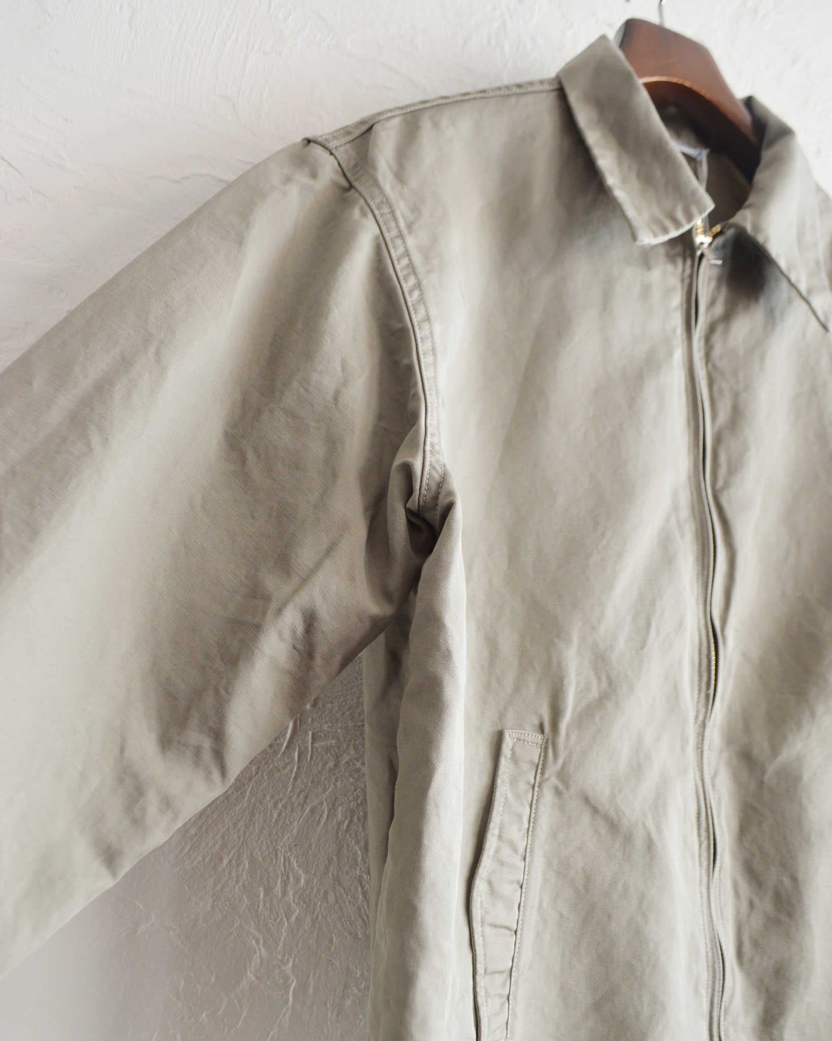 necessary or unnecessary ネセサリーオアアンネセサリー N.O.UN ナウン / TOWN タウン (STONE ストーン)