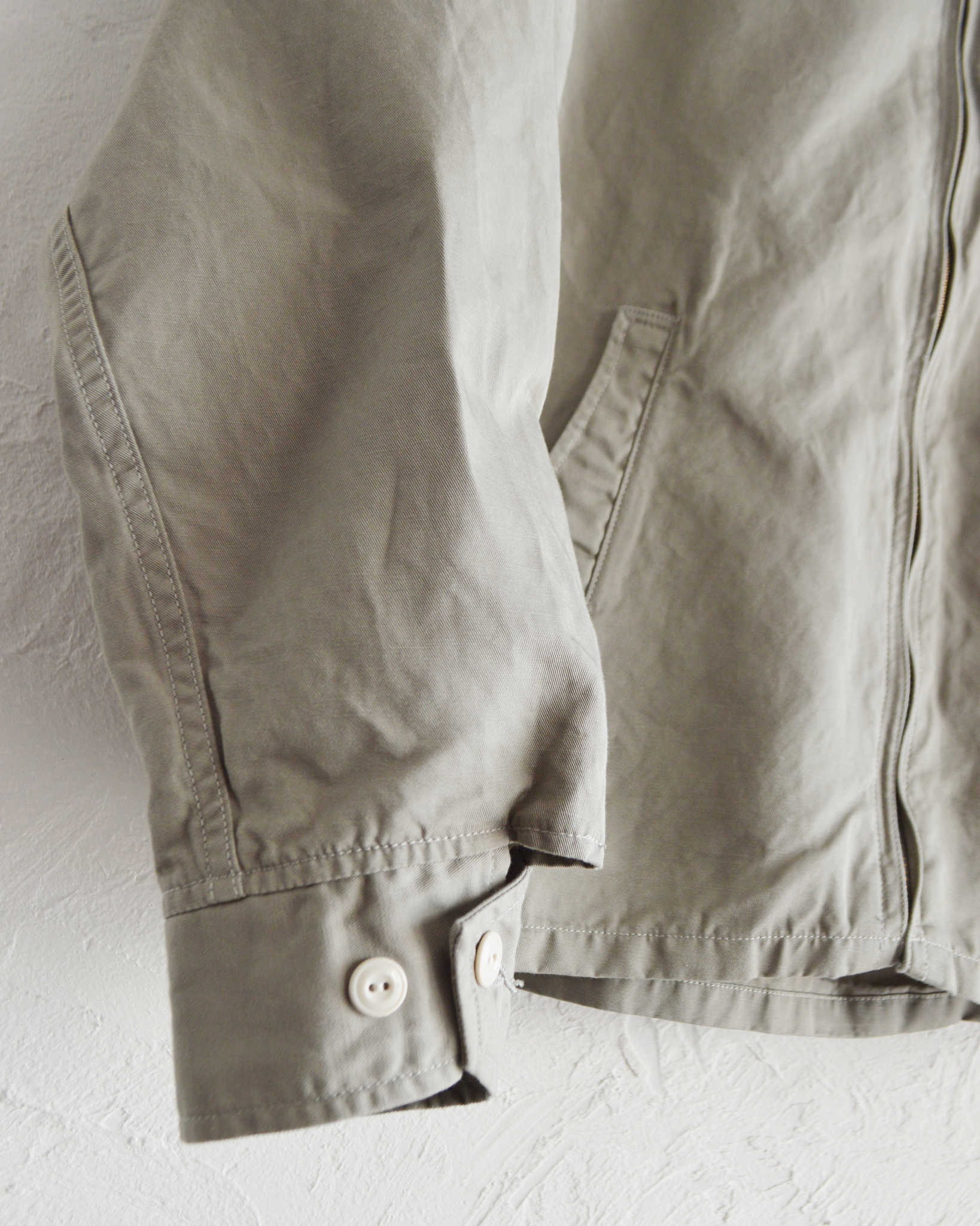 necessary or unnecessary ネセサリーオアアンネセサリー N.O.UN ナウン / TOWN タウン (STONE ストーン)