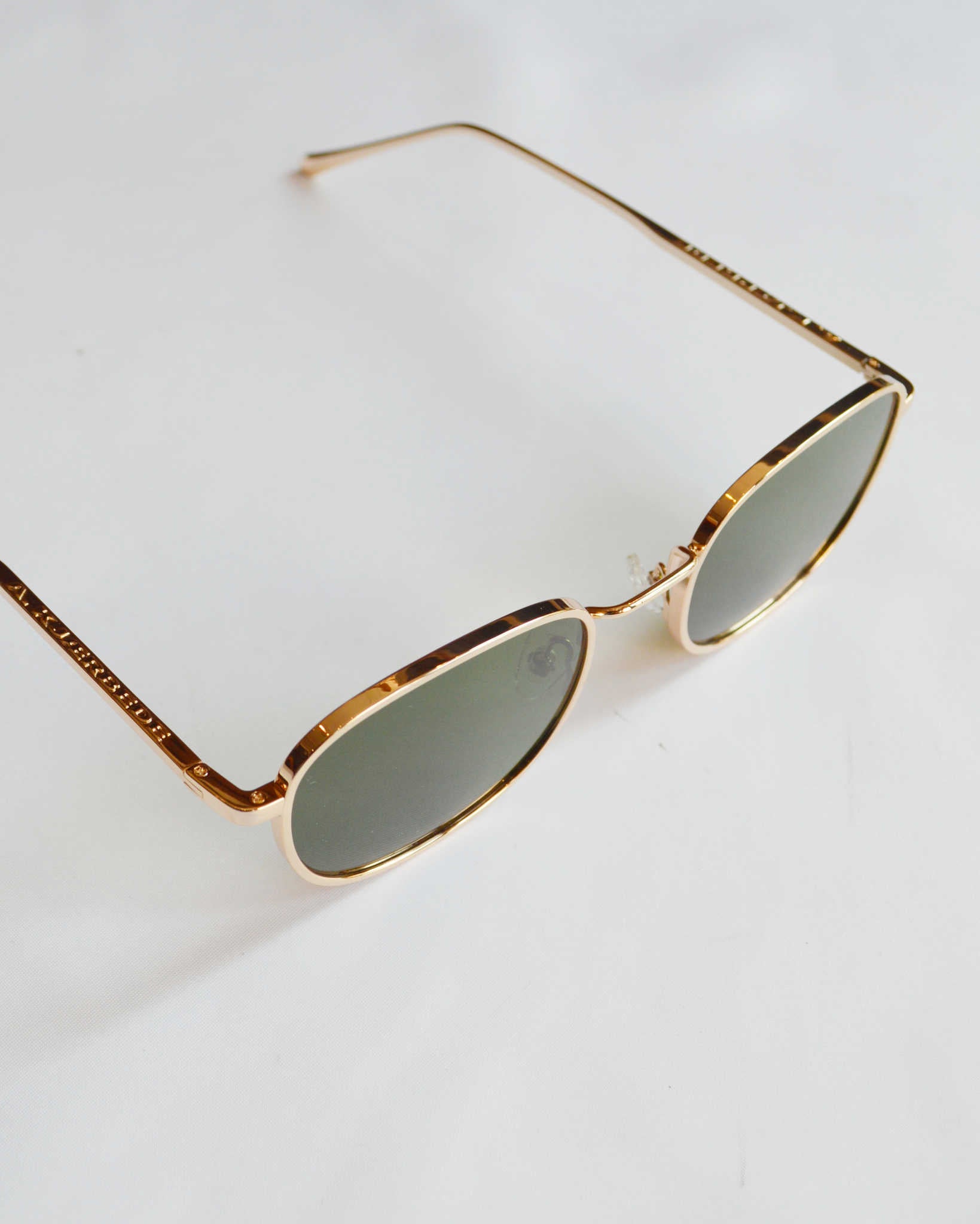 A.Kjaerbede エキアビト / HELLO ハロー (Gold ゴールド)