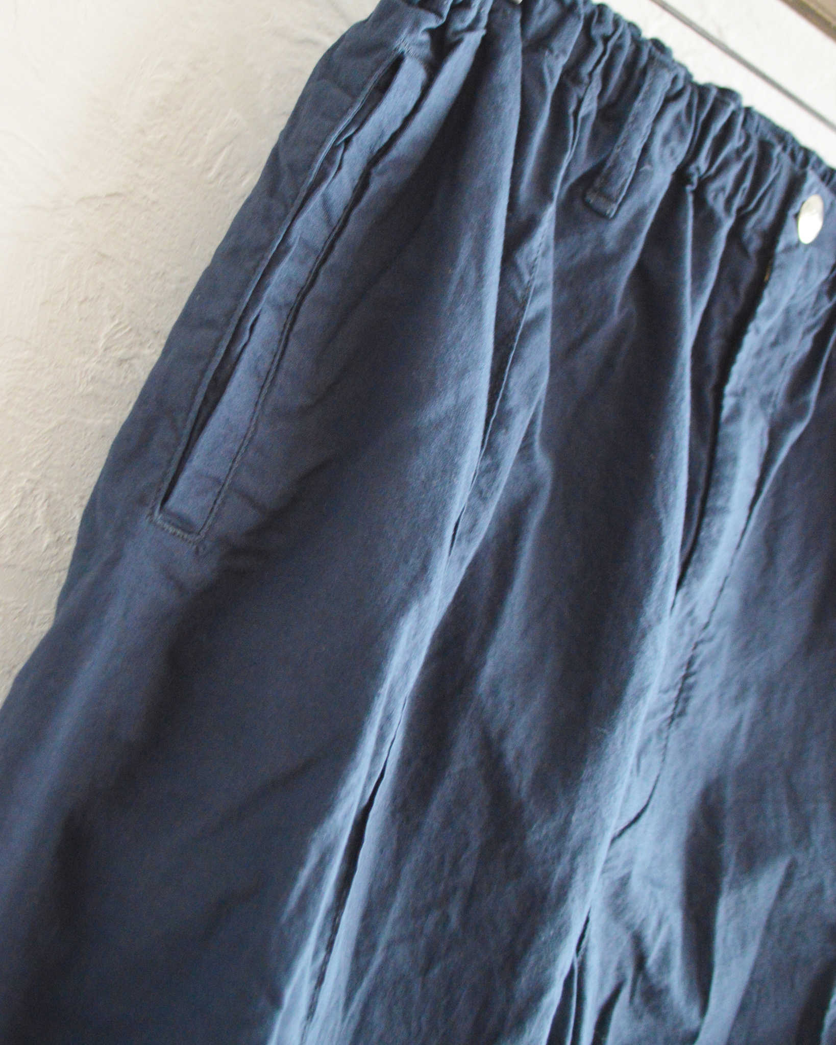 necessary or unnecessary ネセサリーオアアンネセサリー N.O.UN ナウン / PIN TUCK PANTS ピンタックパンツ (NAVY ネイビー)