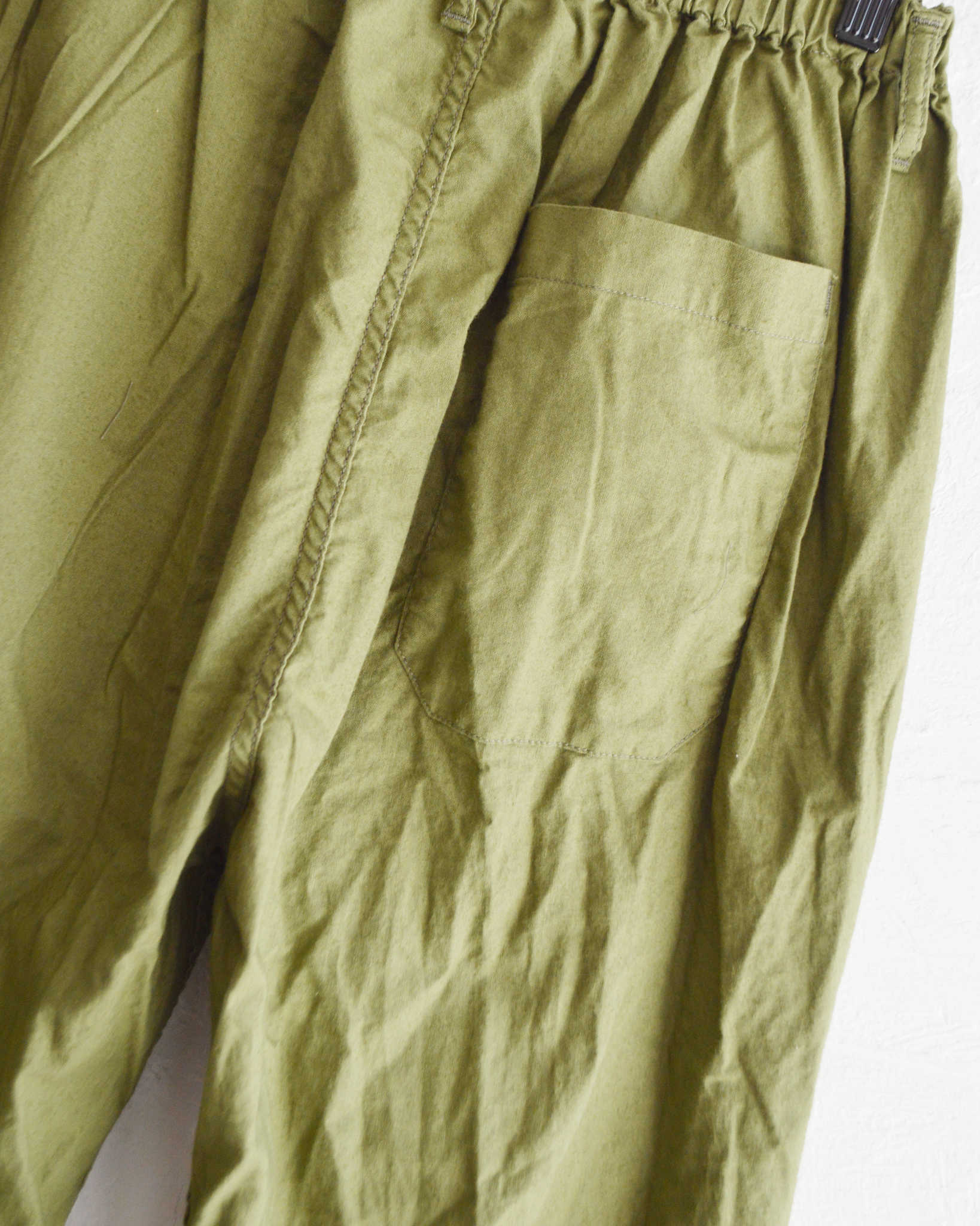 necessary or unnecessary ネセサリーオアアンネセサリー N.O.UN ナウン / PIN TUCK PANTS ピンタックパンツ (OLIVE オリーブ)