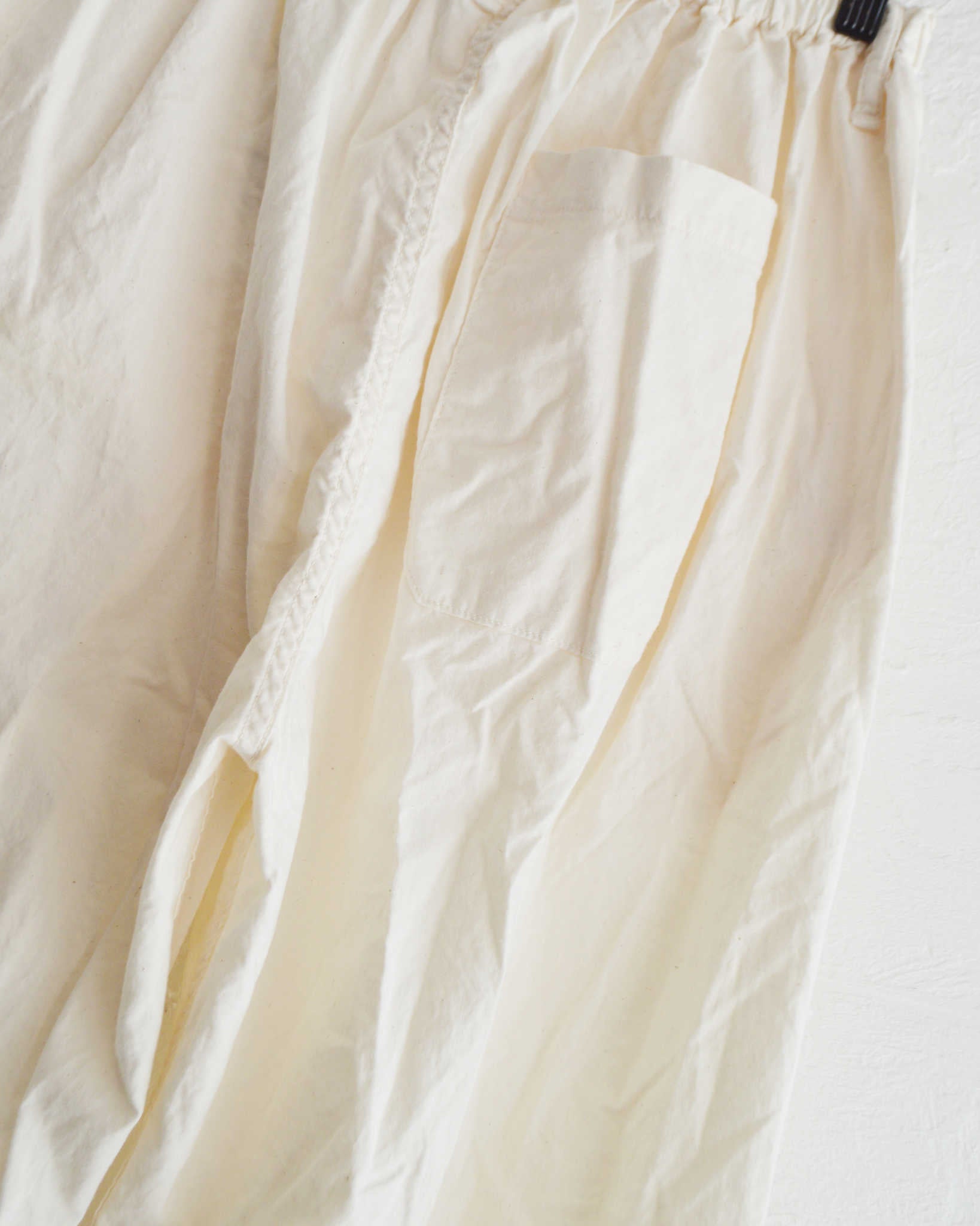 necessary or unnecessary ネセサリーオアアンネセサリー N.O.UN ナウン / PIN TUCK PANTS ピンタックパンツ (KINARI キナリ)