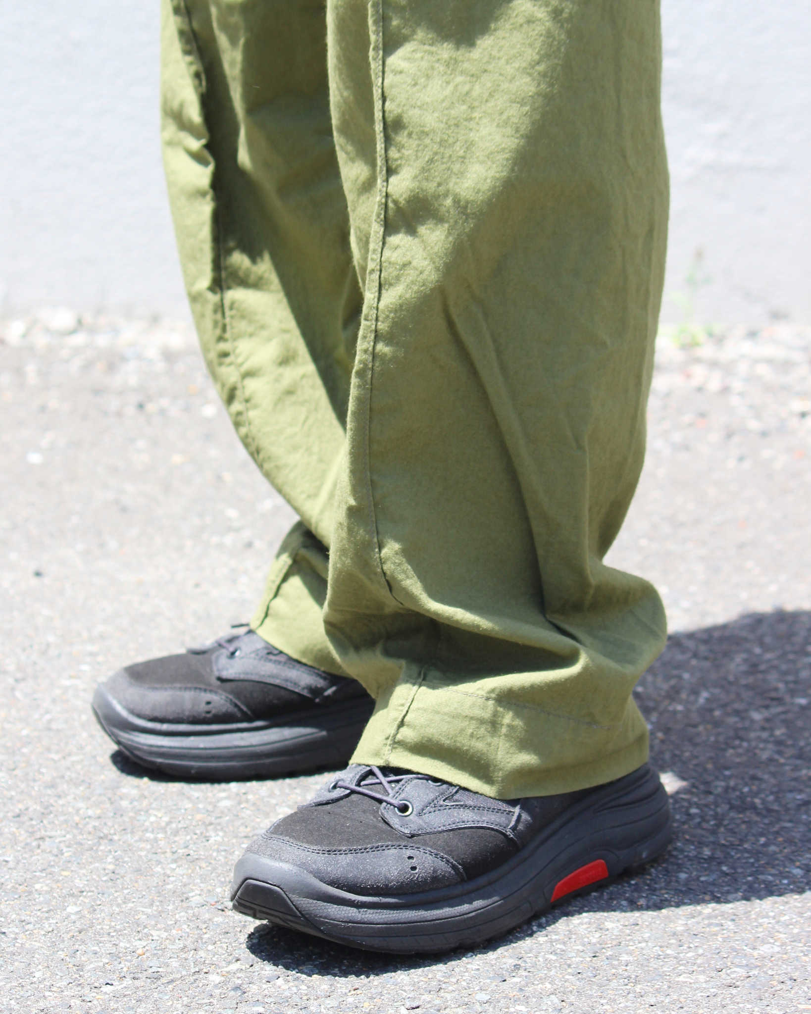 necessary or unnecessary ネセサリーオアアンネセサリー N.O.UN ナウン / PIN TUCK PANTS ピンタックパンツ (OLIVE オリーブ)
