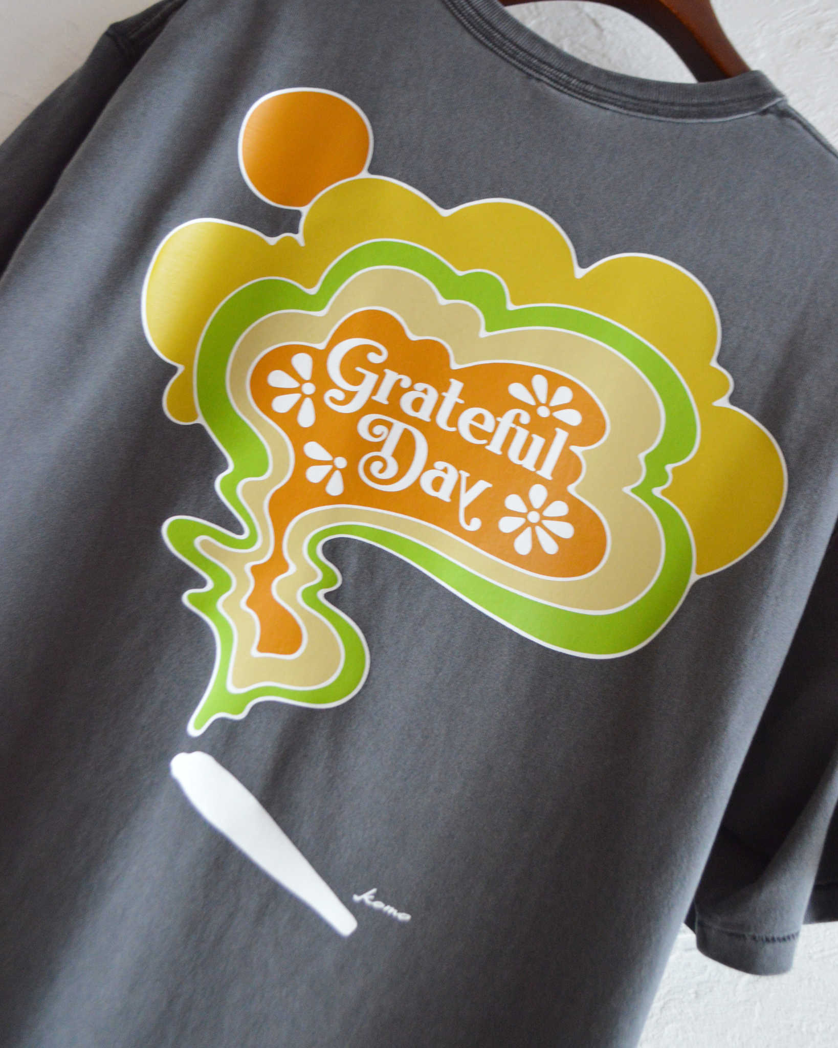 HAVE A GRATEFUL DAY ハブアグレイトフルデイ / T-SHIRT -SMOKE ティーシャツスモーク (BLACK ブラック)
