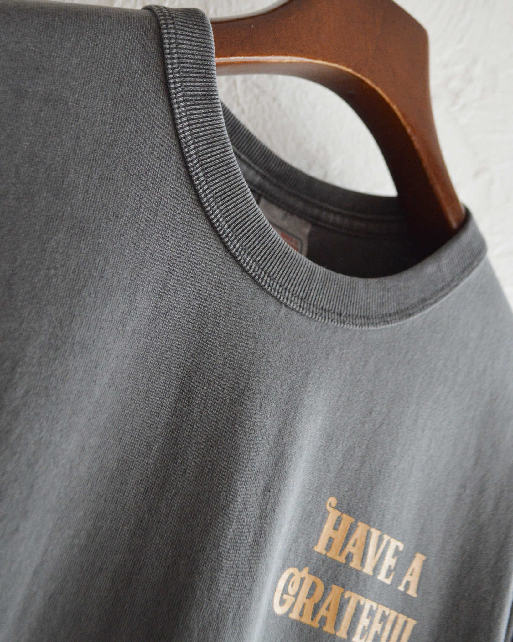 HAVE A GRATEFUL DAY ハブアグレイトフルデイ / T-SHIRT -SMOKE ティーシャツスモーク (BLACK ブラック)